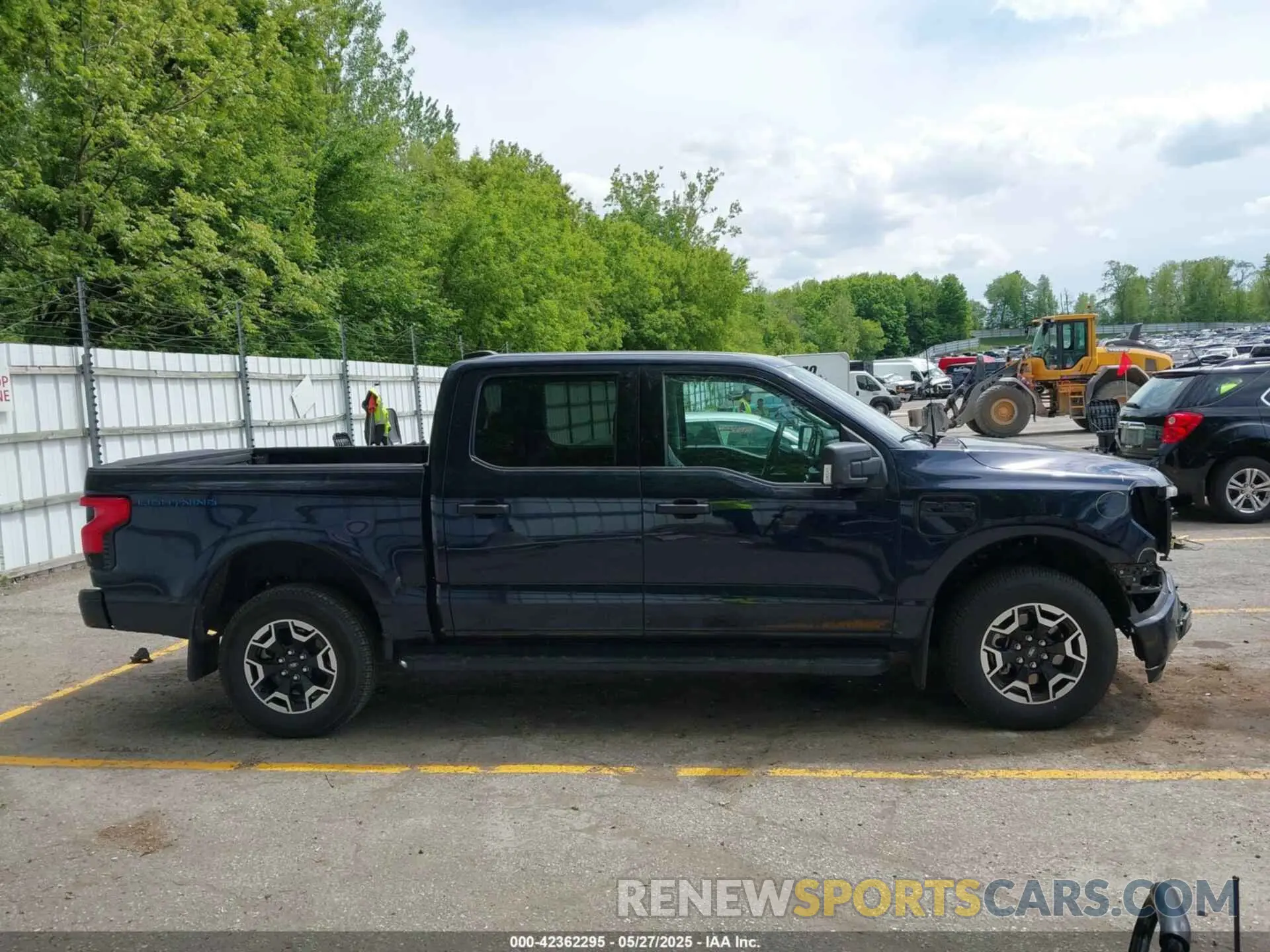 13 Photograph of a damaged car 1FTVW1EL6PWG30061 FORD F-150 LIGHTNING 2023