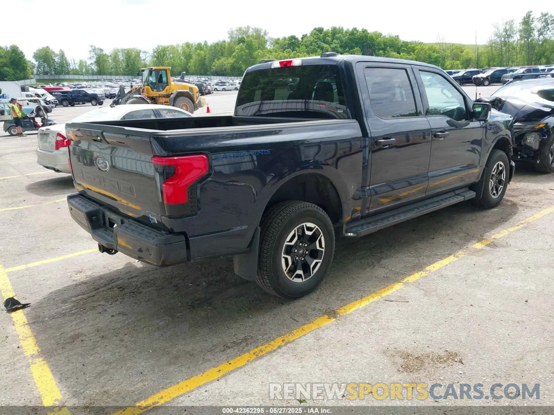 4 Photograph of a damaged car 1FTVW1EL6PWG30061 FORD F-150 LIGHTNING 2023