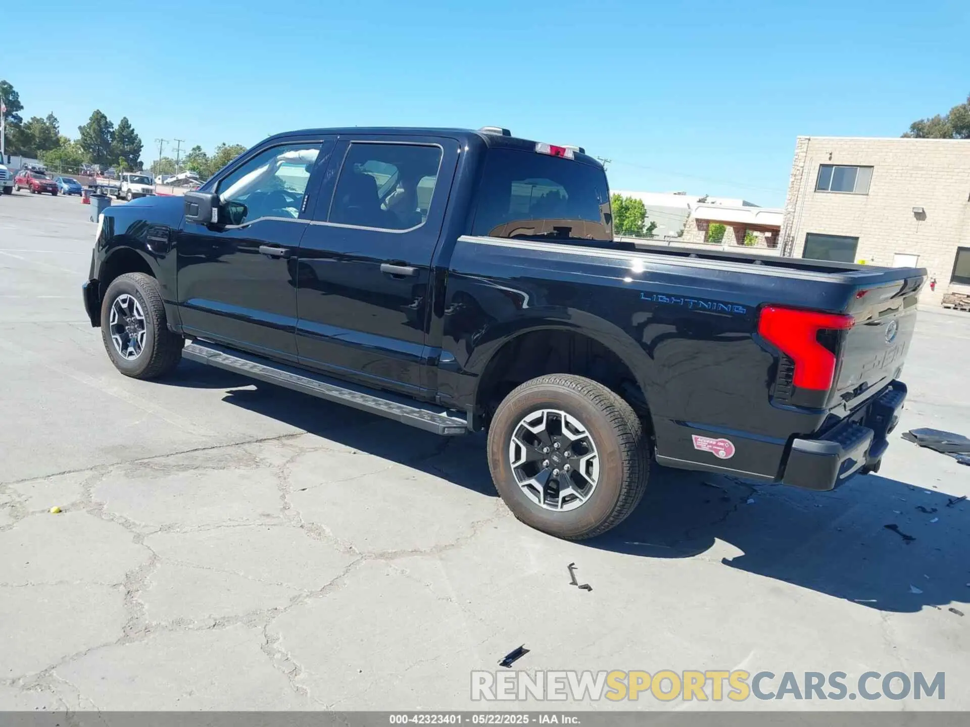 3 Photograph of a damaged car 1FTVW1EL6PWG60080 FORD F-150 LIGHTNING 2023