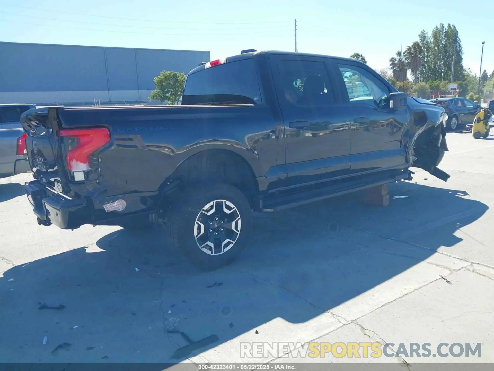 4 Photograph of a damaged car 1FTVW1EL6PWG60080 FORD F-150 LIGHTNING 2023