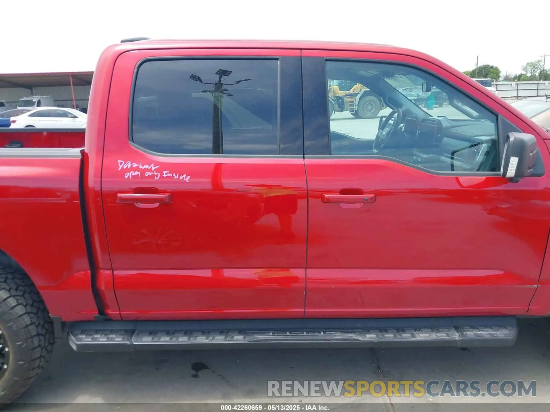 13 Photograph of a damaged car 1FTVW1EL8PWG33656 FORD F-150 LIGHTNING 2023