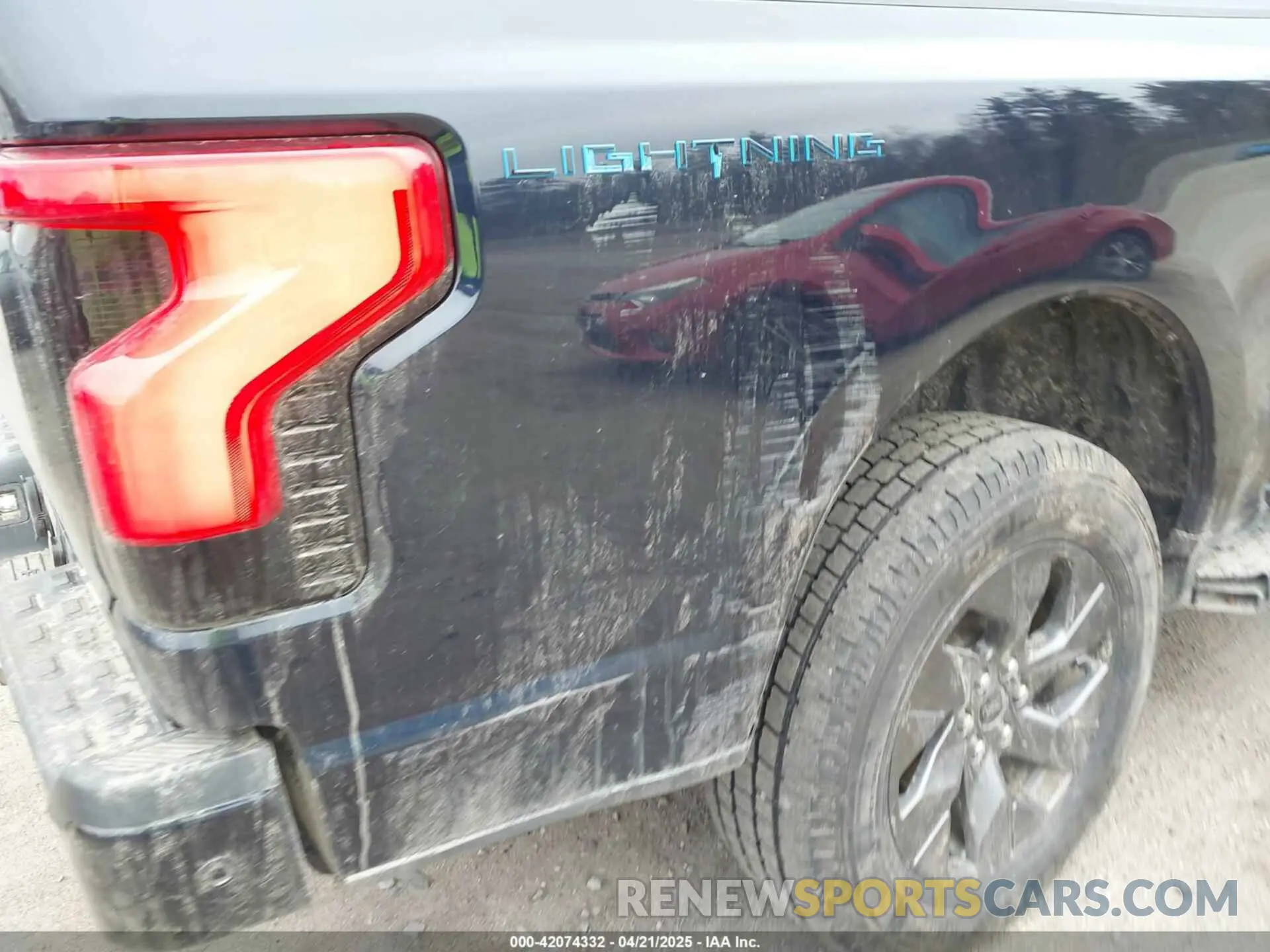 22 Photograph of a damaged car 1FTVW1EV3PWG21724 FORD F-150 LIGHTNING 2023