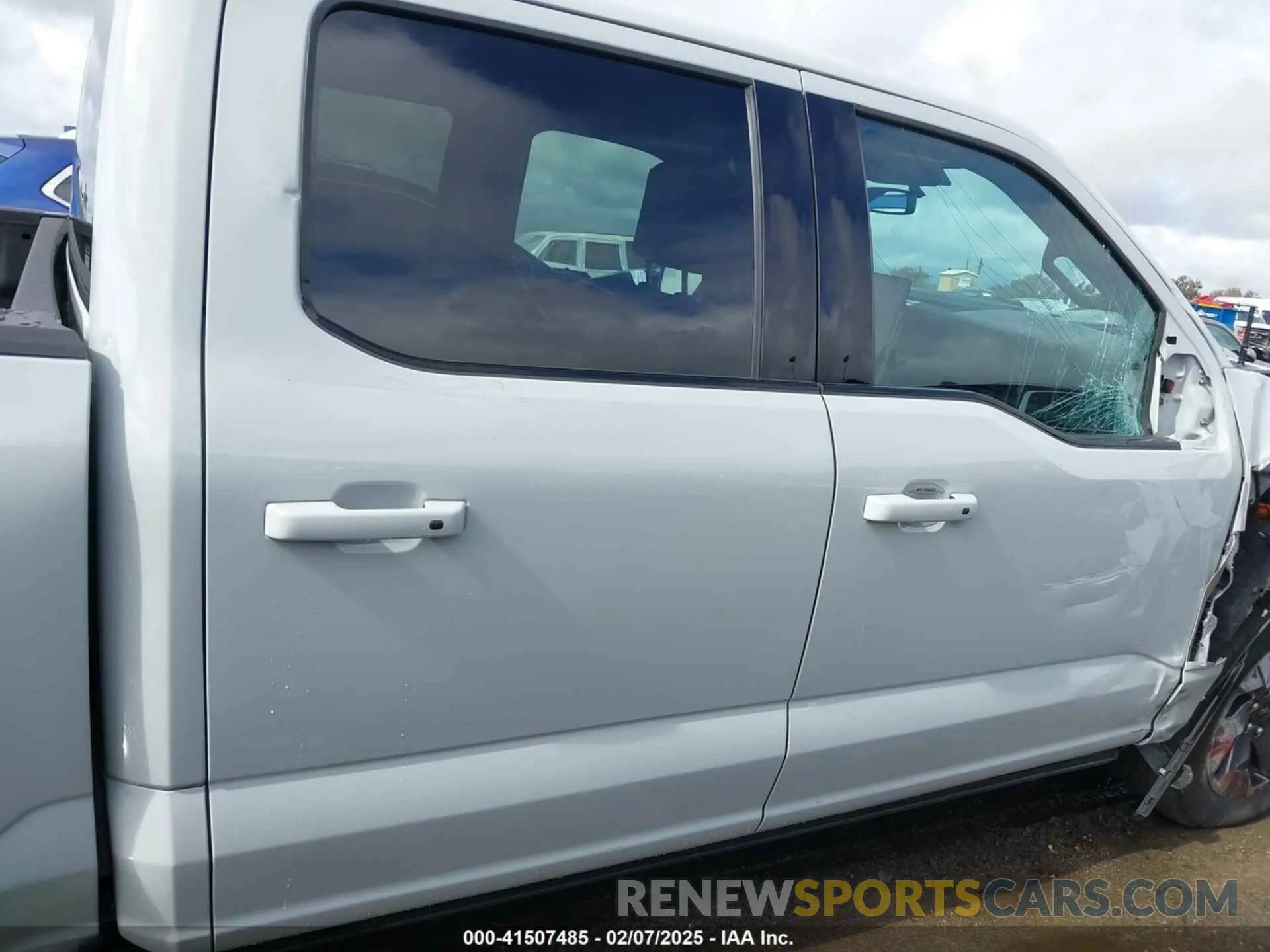 14 Photograph of a damaged car 1FTVW1EV3PWG60491 FORD F-150 LIGHTNING 2023