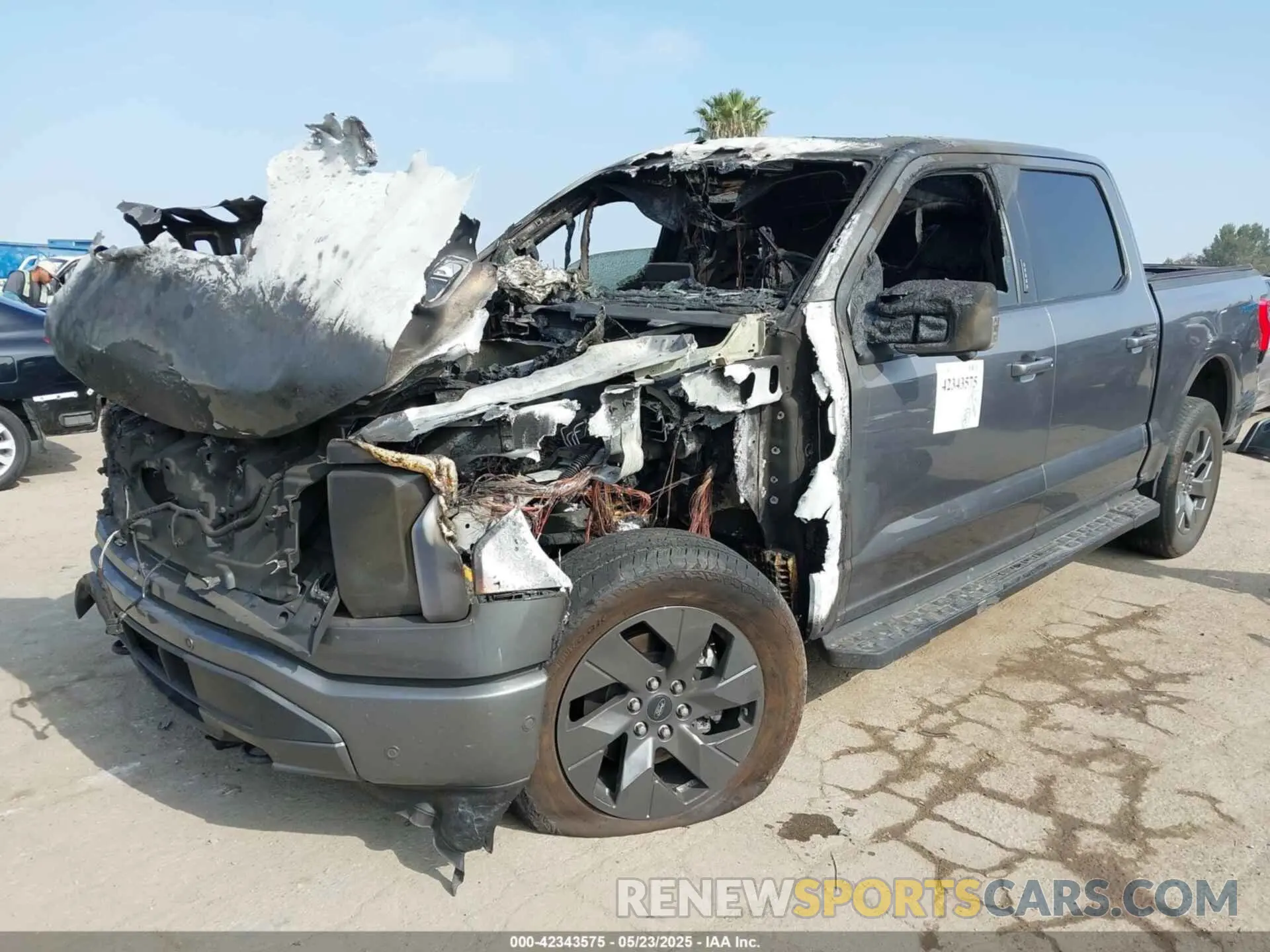 2 Photograph of a damaged car 1FTVW1EV5PWG19585 FORD F-150 LIGHTNING 2023