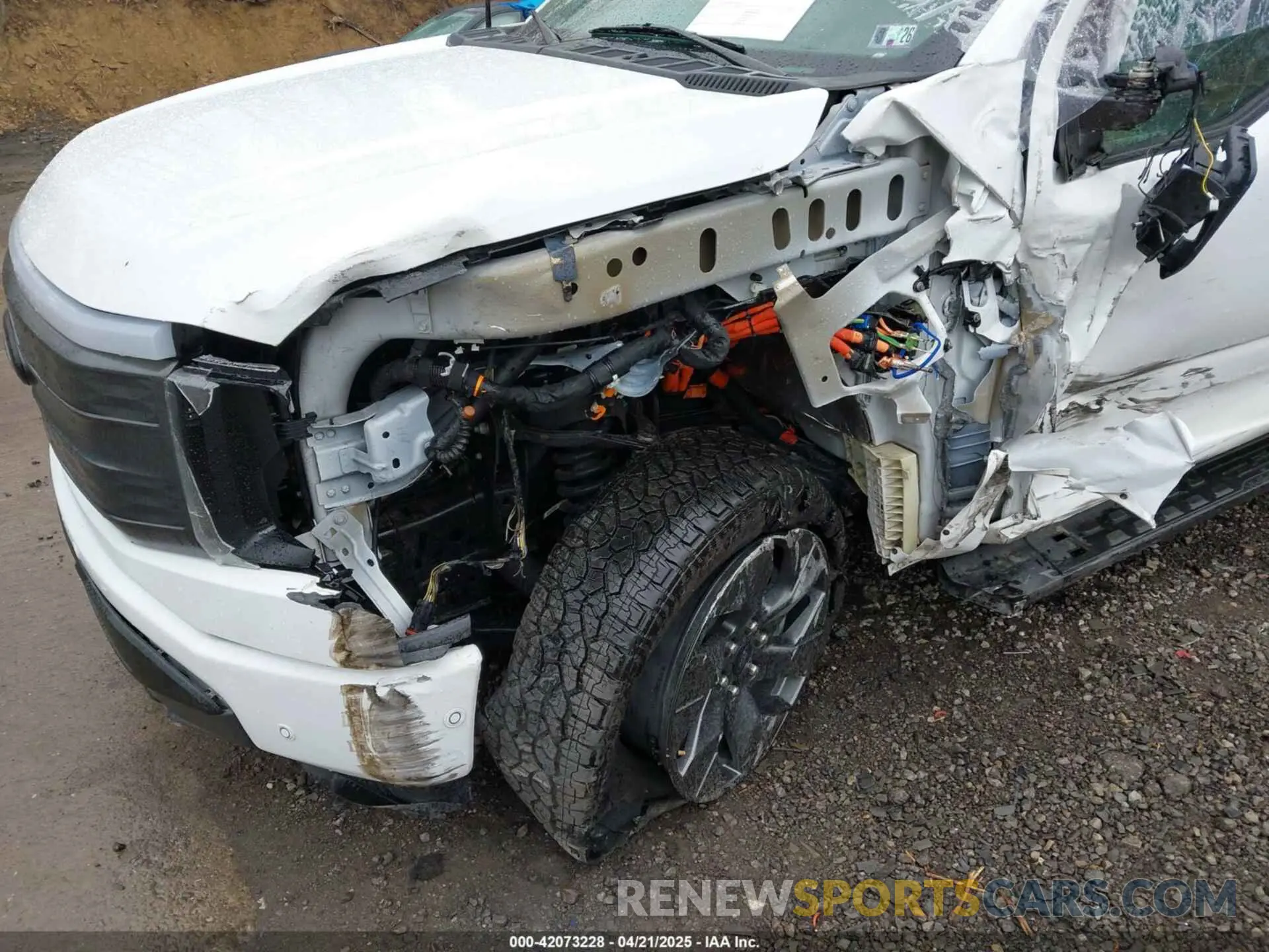 6 Photograph of a damaged car 1FTVW1EVXPWG27360 FORD F-150 LIGHTNING 2023
