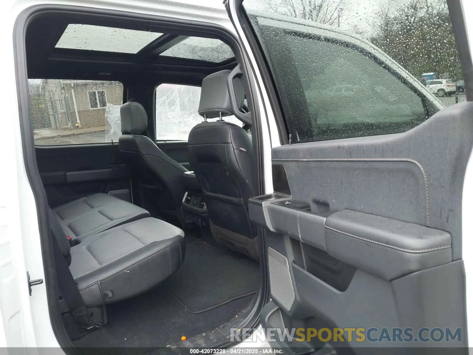 8 Photograph of a damaged car 1FTVW1EVXPWG27360 FORD F-150 LIGHTNING 2023