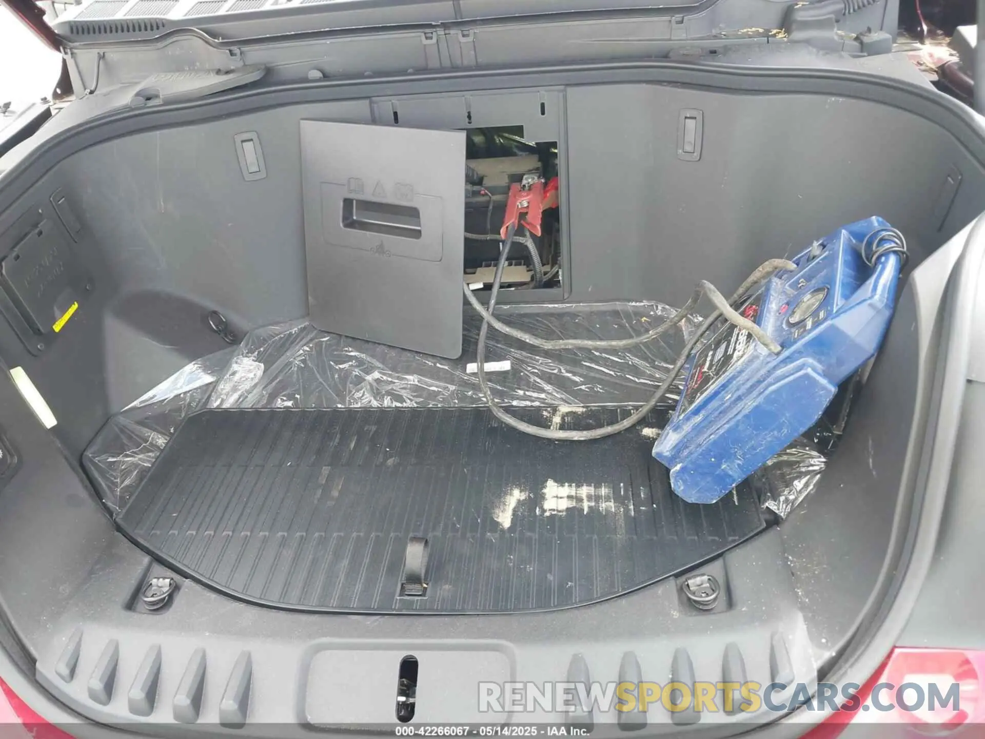 10 Photograph of a damaged car 1FT6W3L7XRWG02773 FORD F-150 LIGHTNING 2024