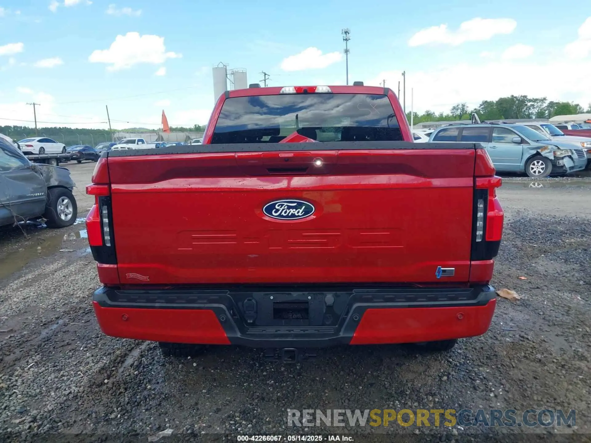 17 Photograph of a damaged car 1FT6W3L7XRWG02773 FORD F-150 LIGHTNING 2024