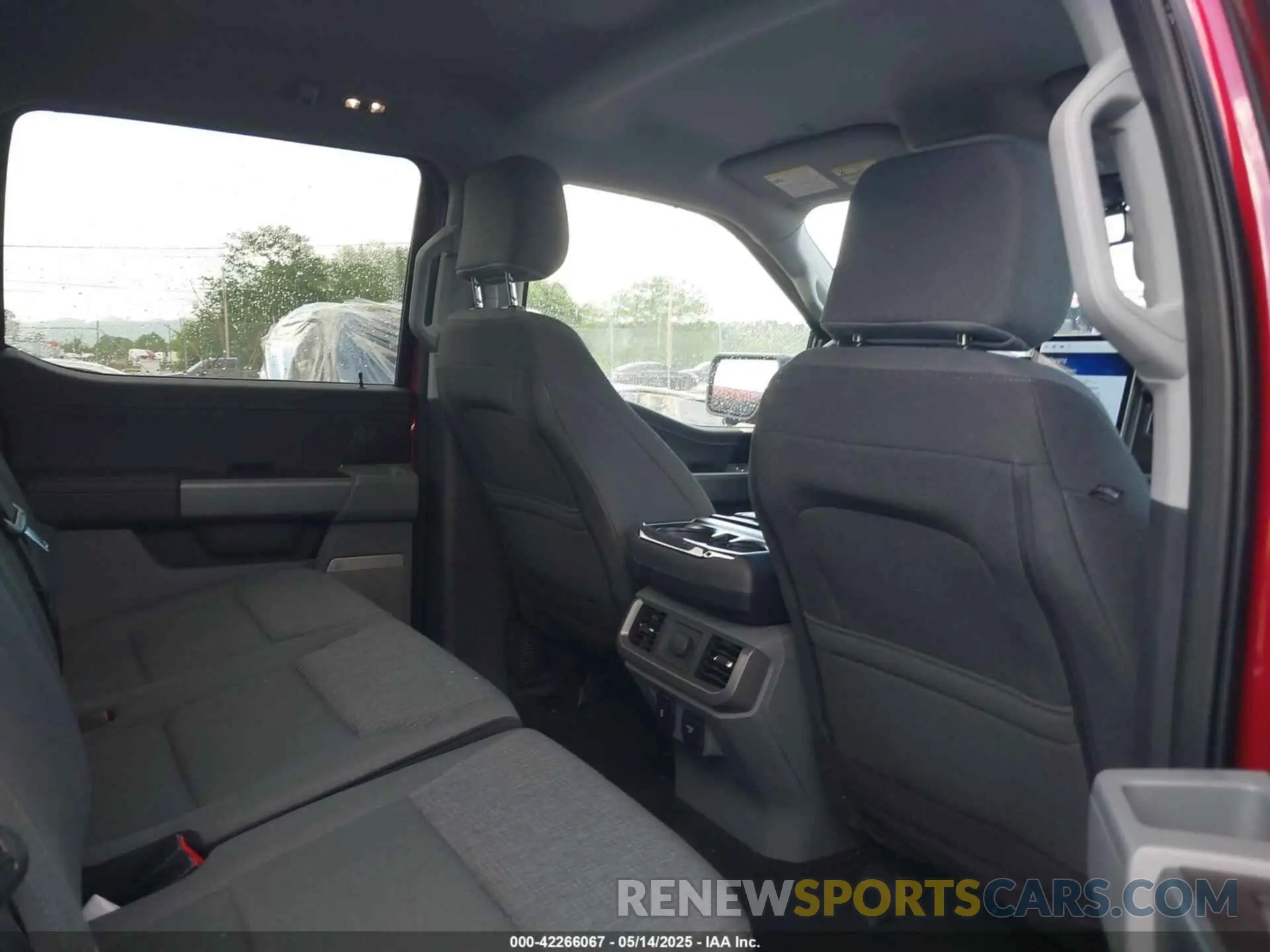 8 Photograph of a damaged car 1FT6W3L7XRWG02773 FORD F-150 LIGHTNING 2024