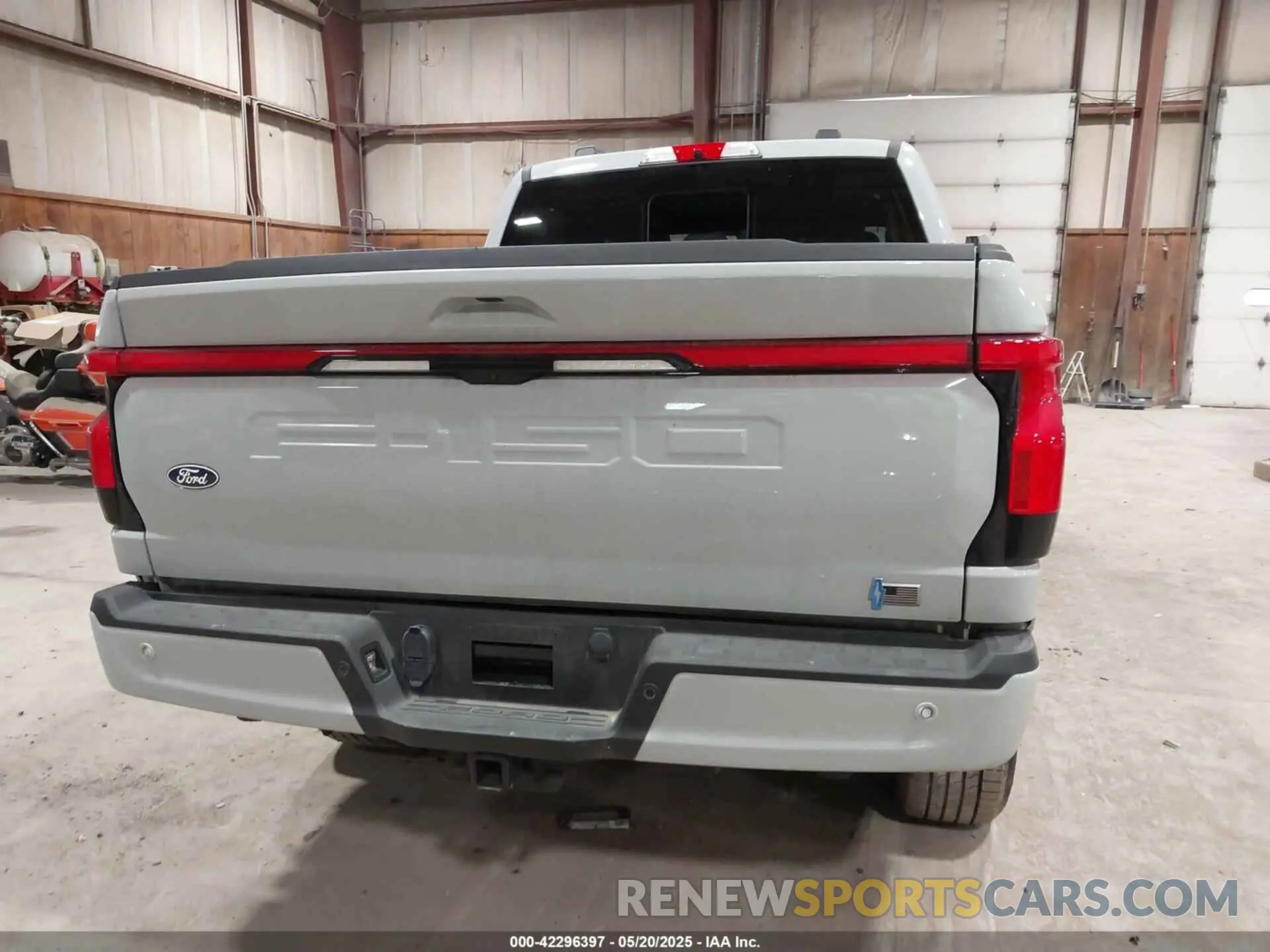 16 Photograph of a damaged car 1FT6W5L72RWG24374 FORD F-150 LIGHTNING 2024