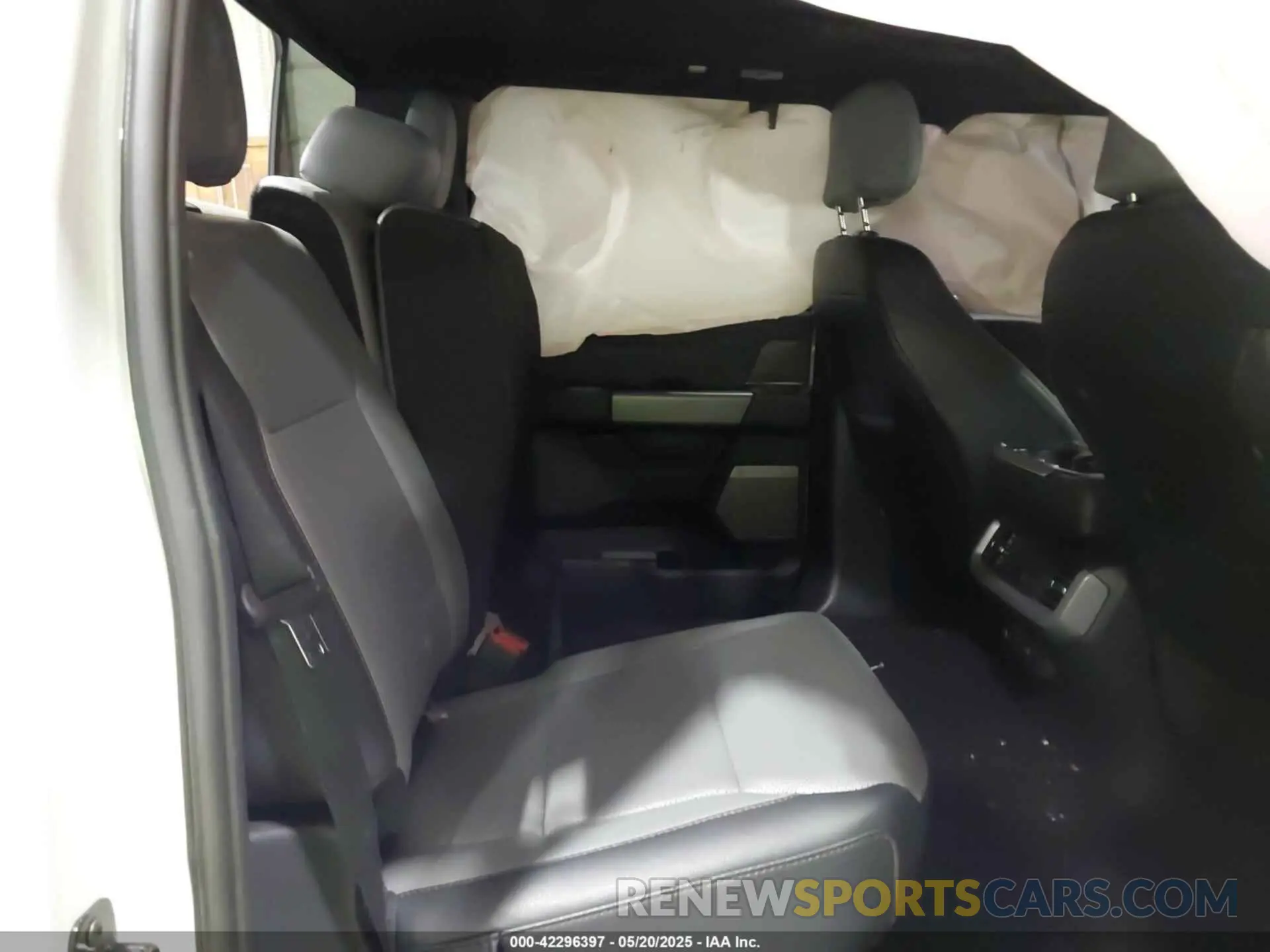 8 Photograph of a damaged car 1FT6W5L72RWG24374 FORD F-150 LIGHTNING 2024