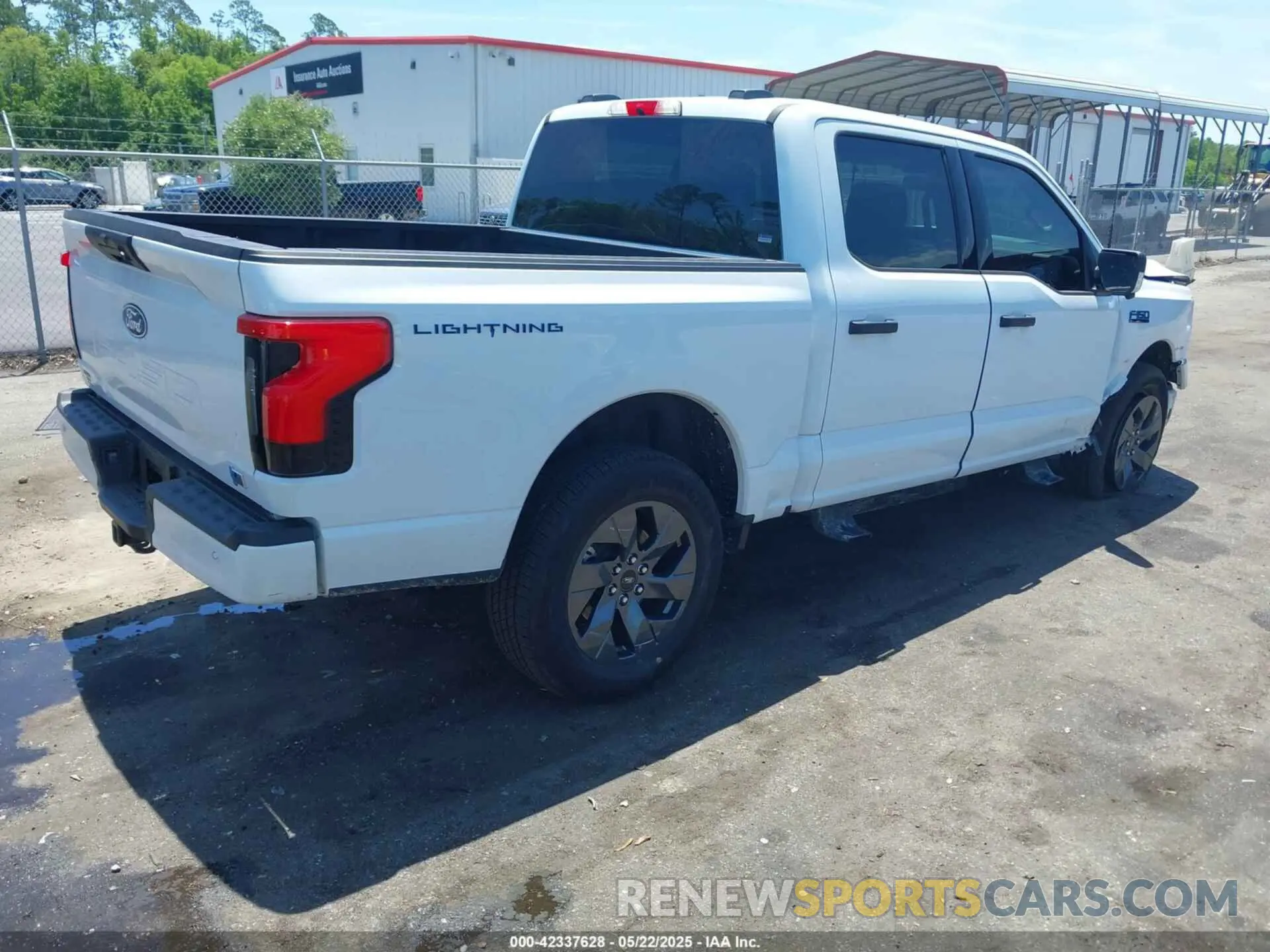 4 Photograph of a damaged car 1FTVW3LK6RWG26665 FORD F-150 LIGHTNING 2024