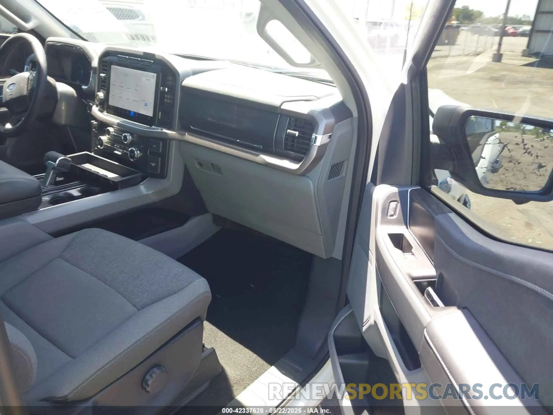 5 Photograph of a damaged car 1FTVW3LK6RWG26665 FORD F-150 LIGHTNING 2024