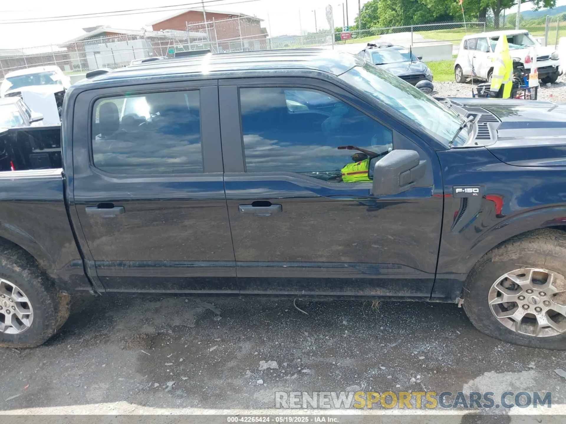 13 Photograph of a damaged car 1FTFW1P8XRKE03981 FORD F-150 POLICE RESPONDER 2024