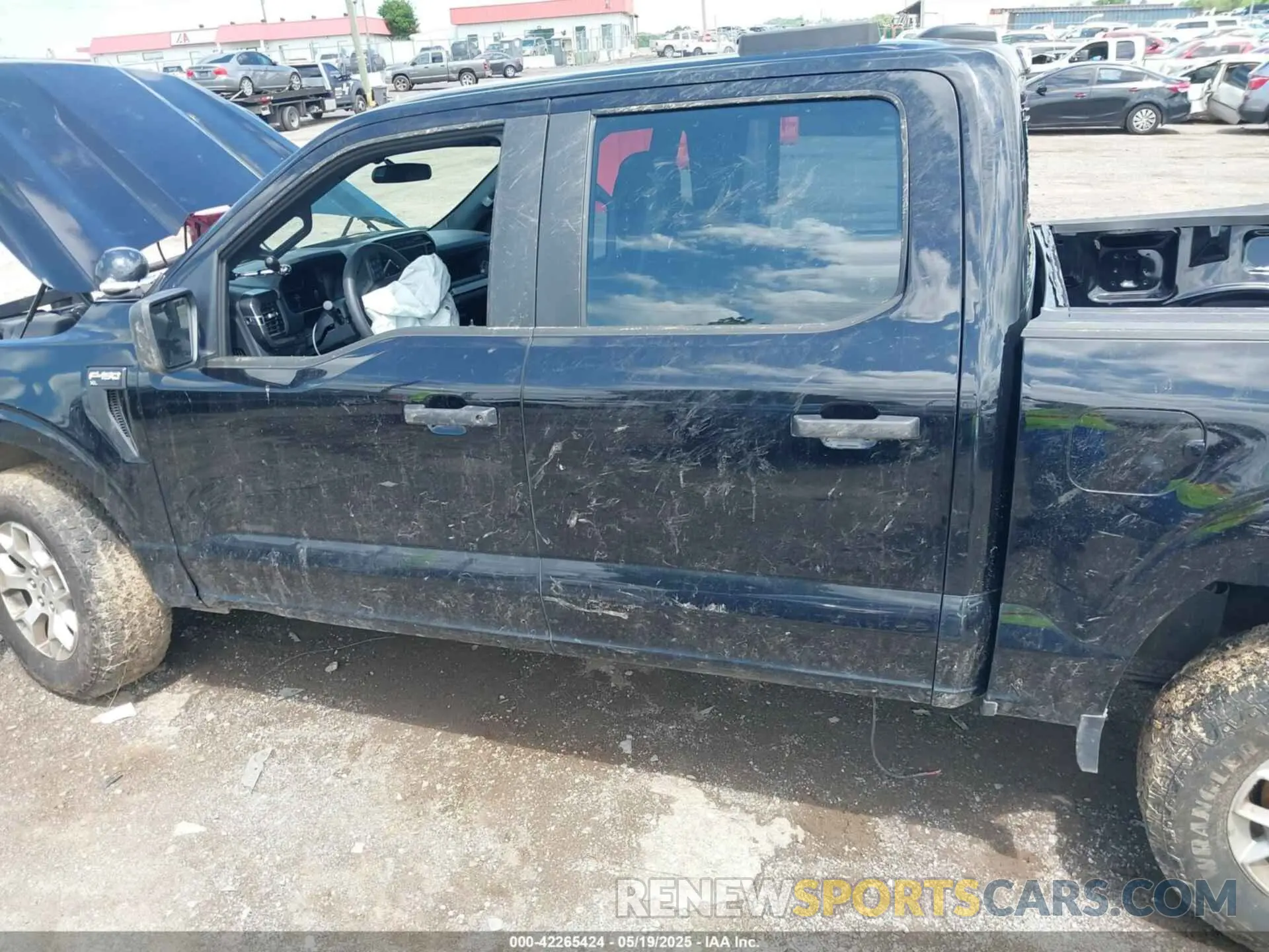 14 Photograph of a damaged car 1FTFW1P8XRKE03981 FORD F-150 POLICE RESPONDER 2024