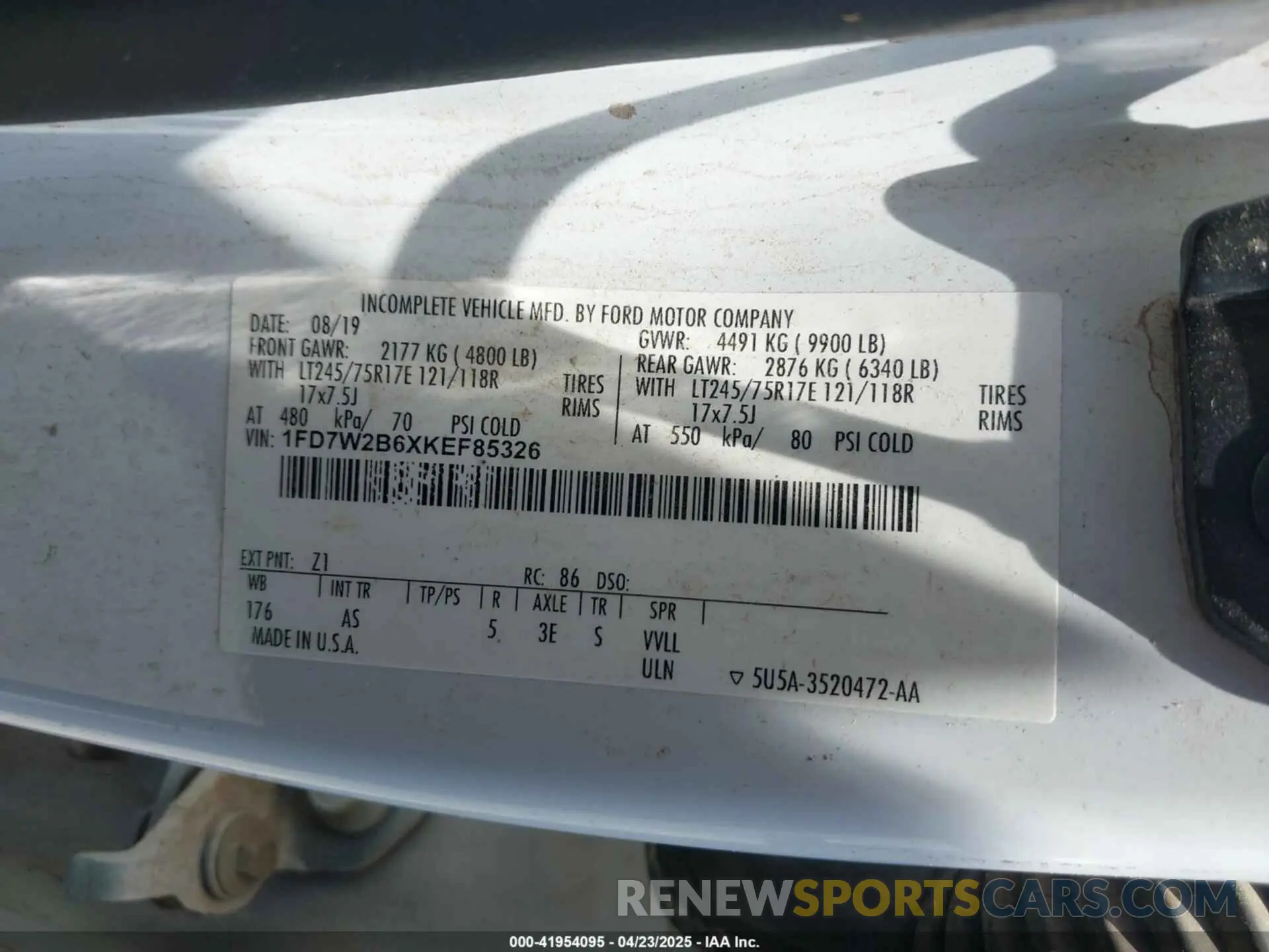 9 Photograph of a damaged car 1FD7W2B6XKEF85326 FORD F-250 2019