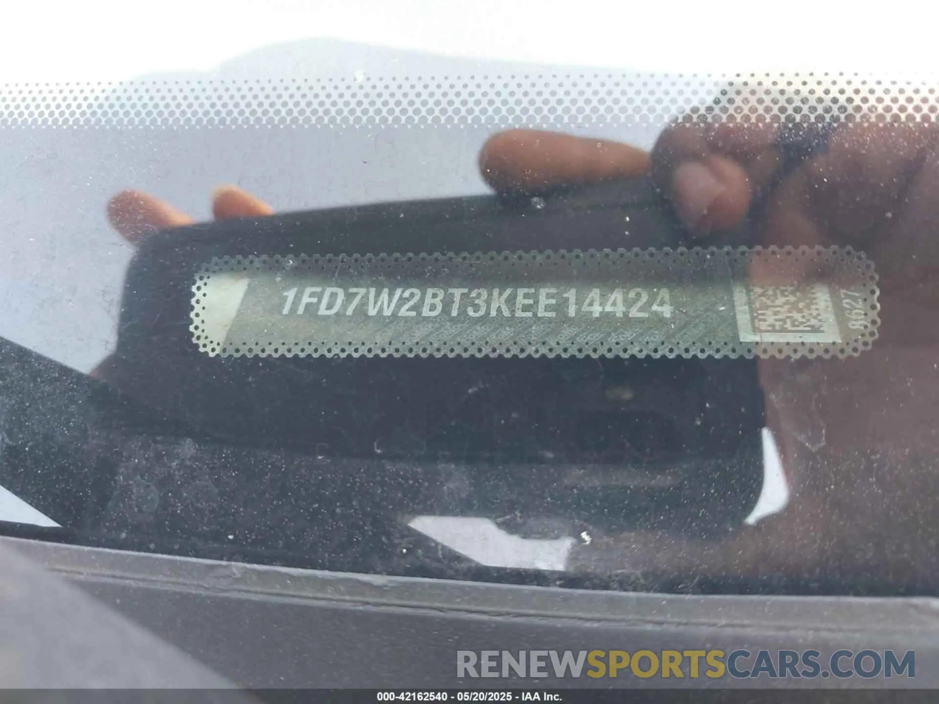 9 Photograph of a damaged car 1FD7W2BT3KEE14424 FORD F-250 2019