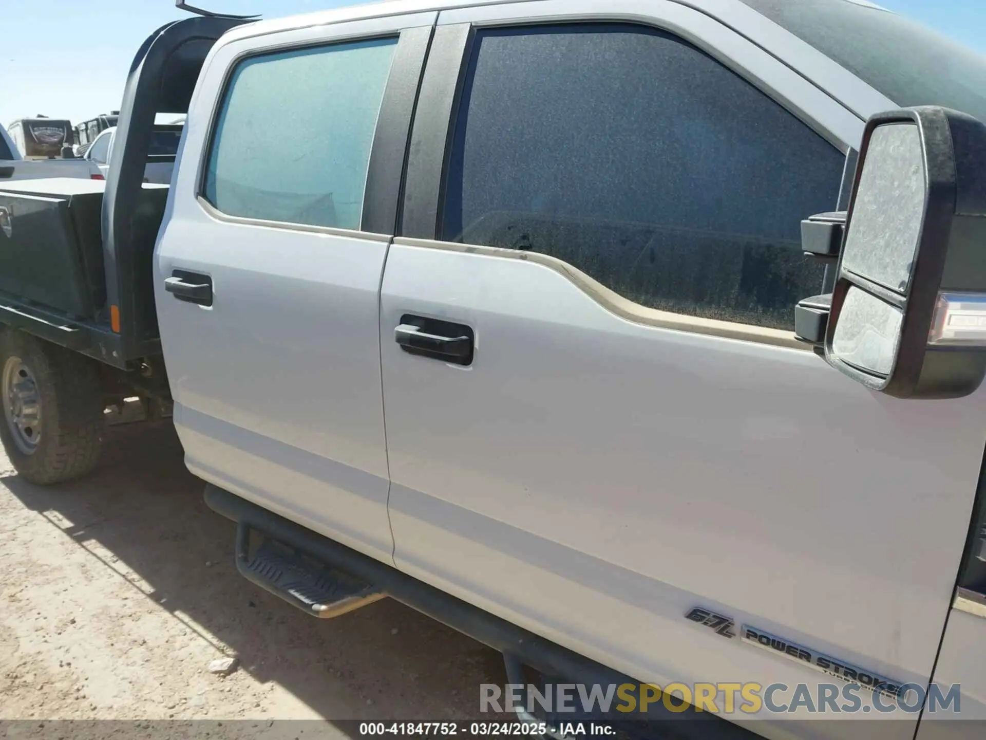 13 Photograph of a damaged car 1FD7W2BT6KEF53107 FORD F-250 2019