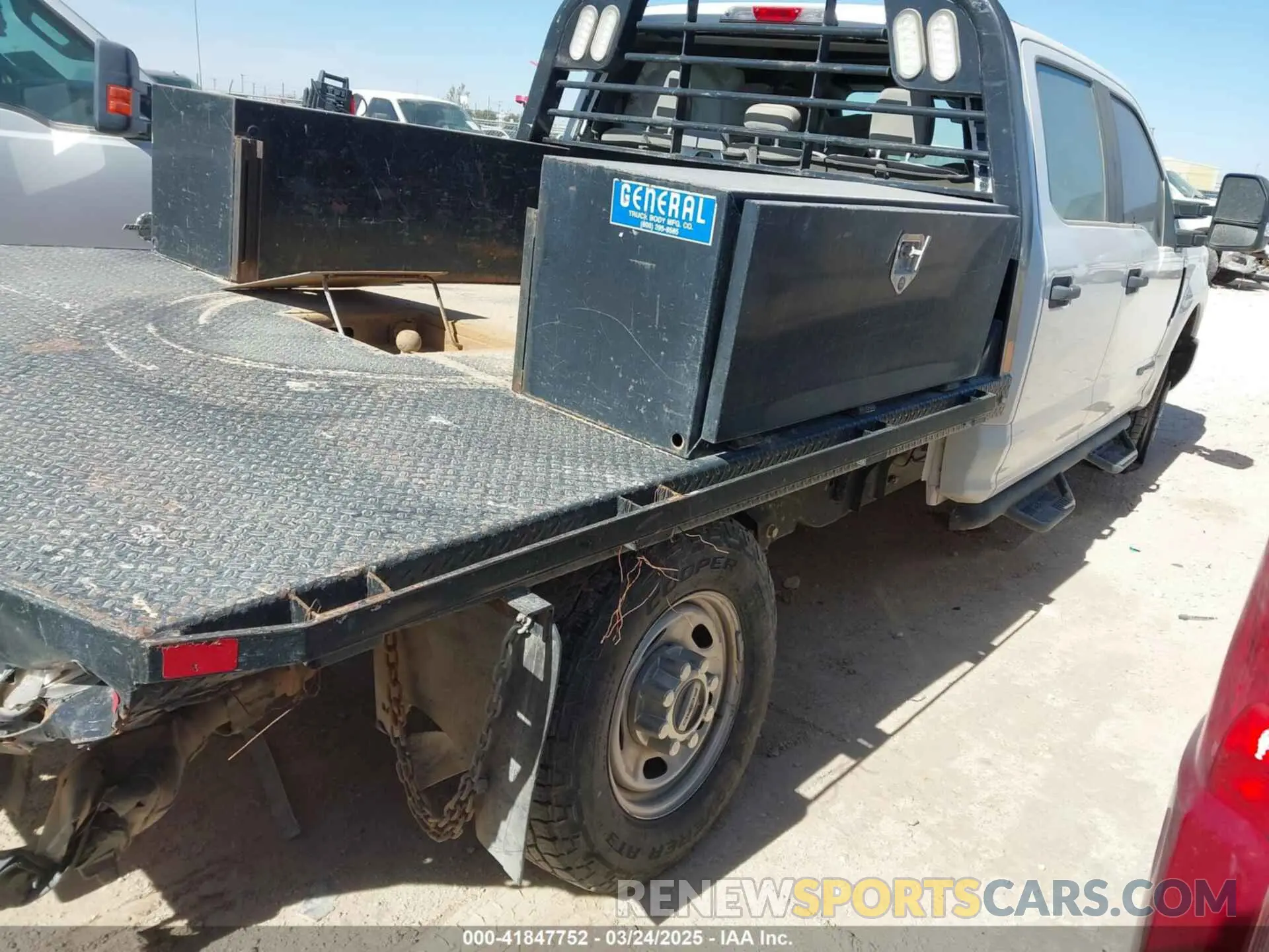 4 Photograph of a damaged car 1FD7W2BT6KEF53107 FORD F-250 2019