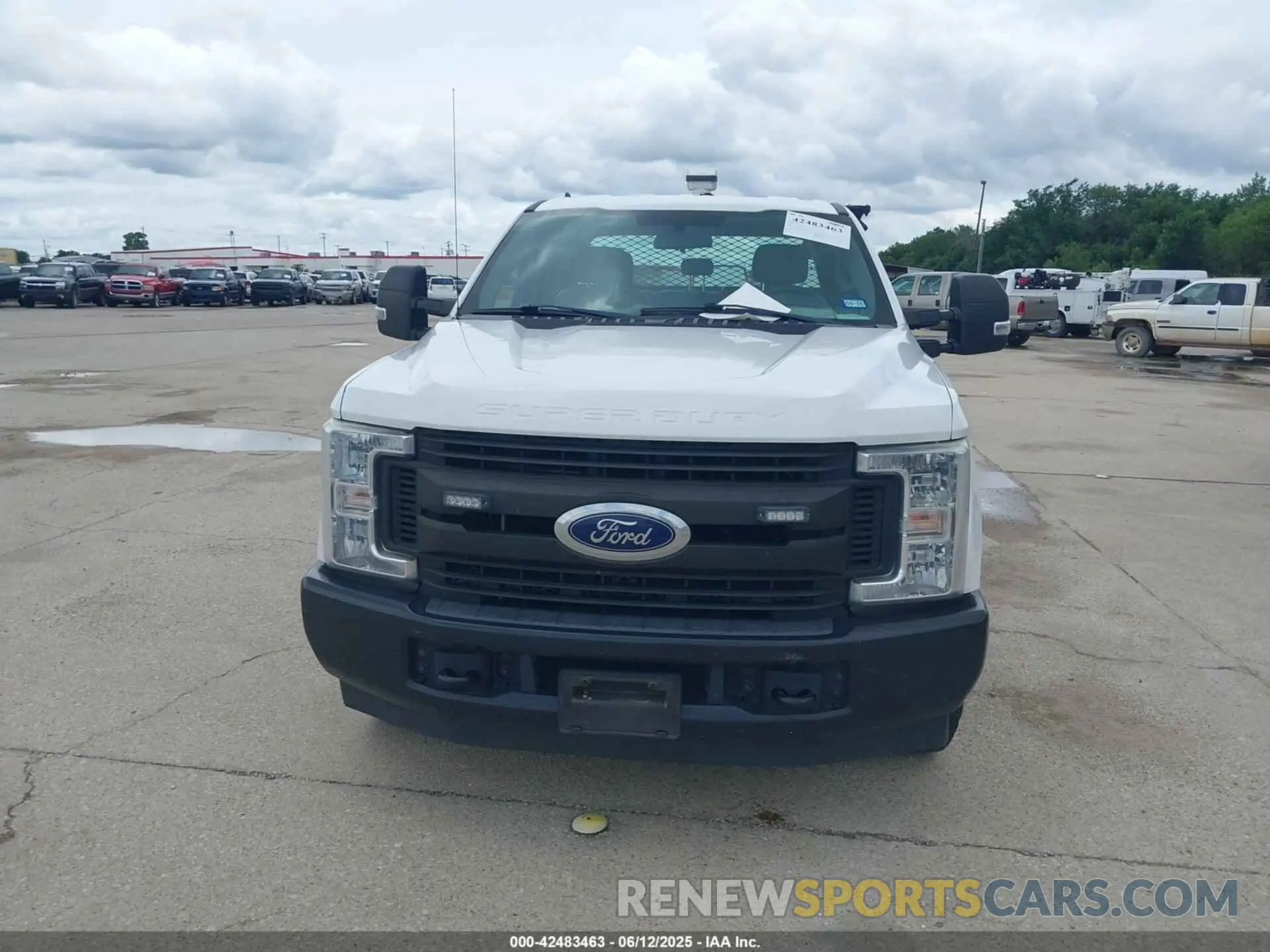 12 Photograph of a damaged car 1FD7X2A68KEE68410 FORD F-250 2019