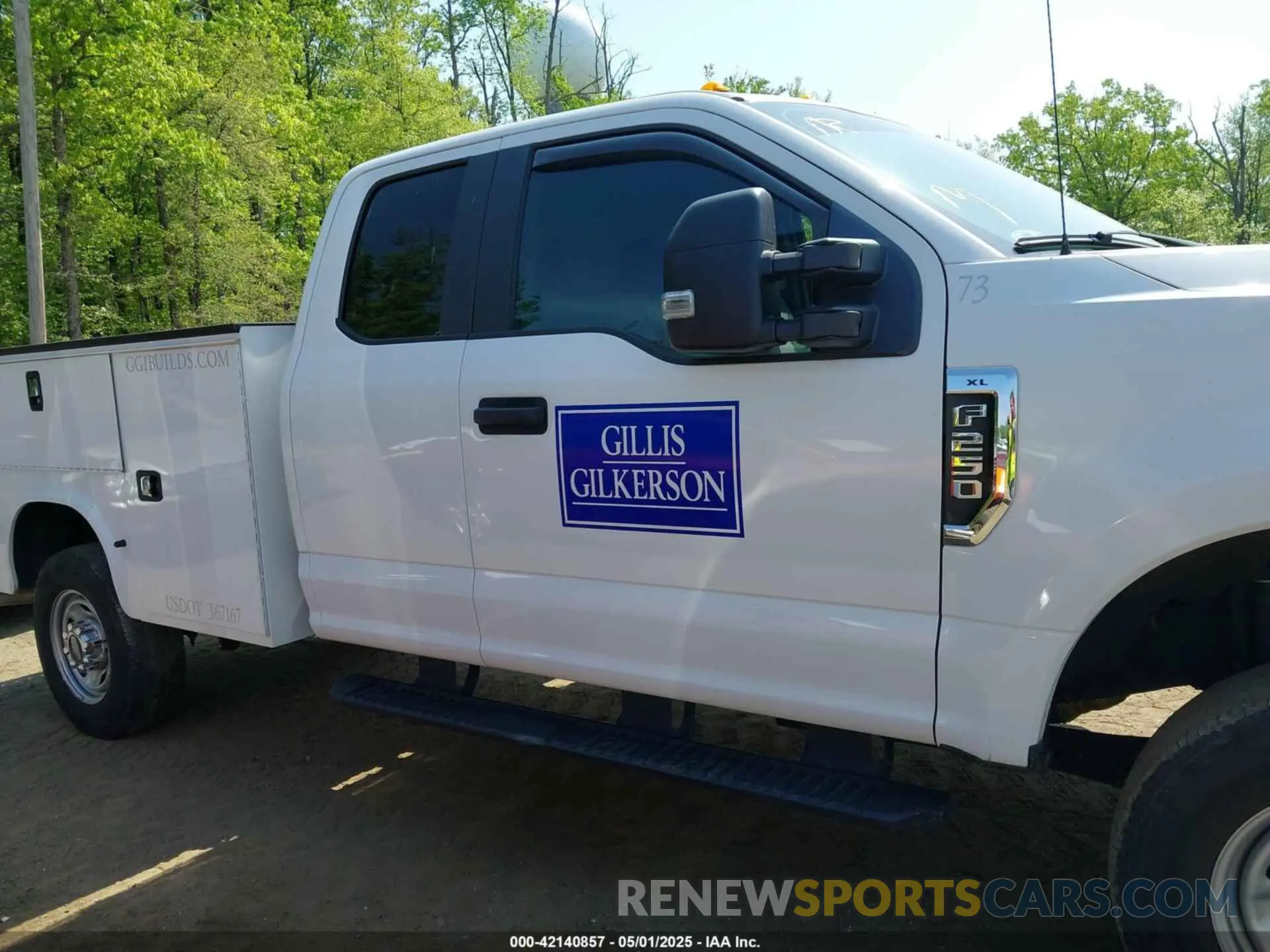 13 Photograph of a damaged car 1FD7X2B69KEE75526 FORD F-250 2019