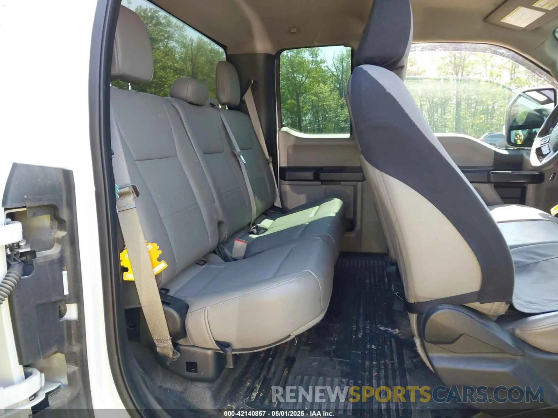8 Photograph of a damaged car 1FD7X2B69KEE75526 FORD F-250 2019