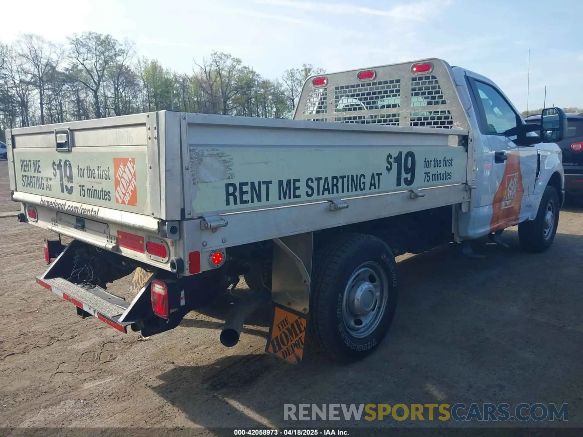 4 Photograph of a damaged car 1FDBF2A66KEG59711 FORD F-250 2019