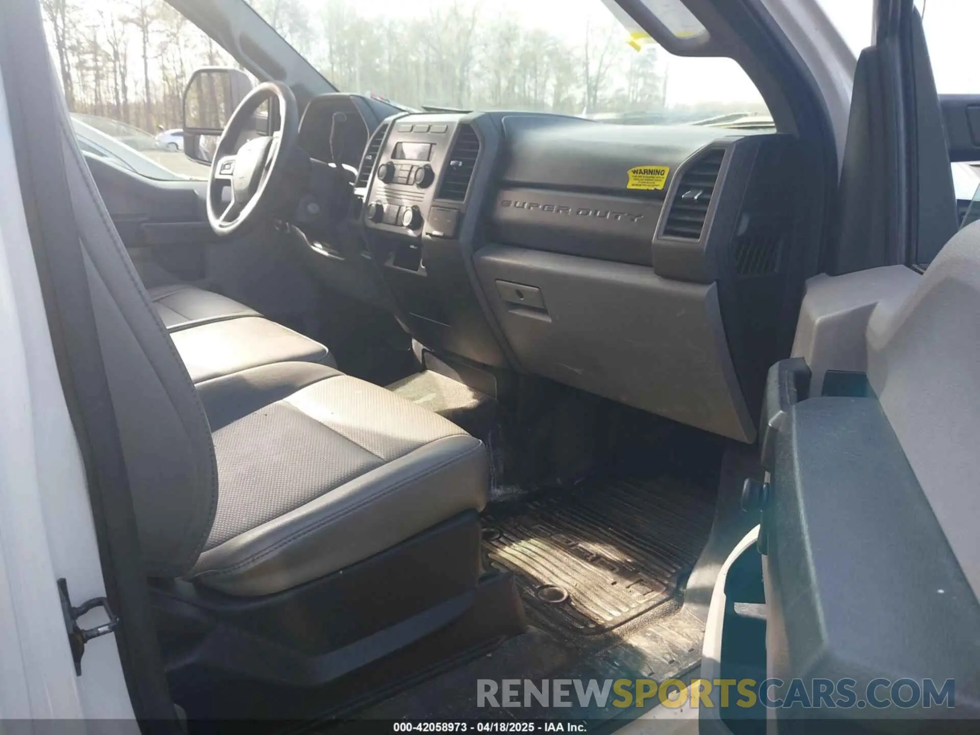 5 Photograph of a damaged car 1FDBF2A66KEG59711 FORD F-250 2019