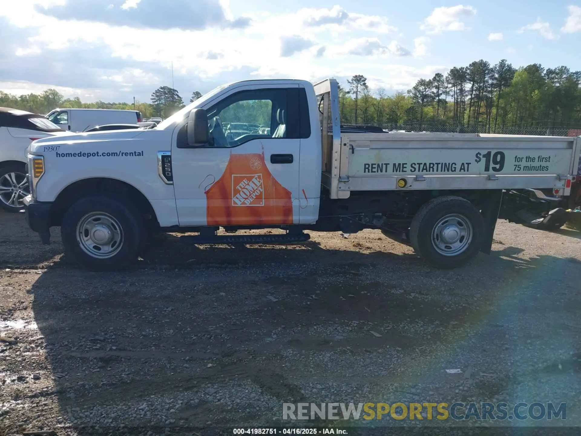 13 Photograph of a damaged car 1FDBF2A69KED43087 FORD F-250 2019