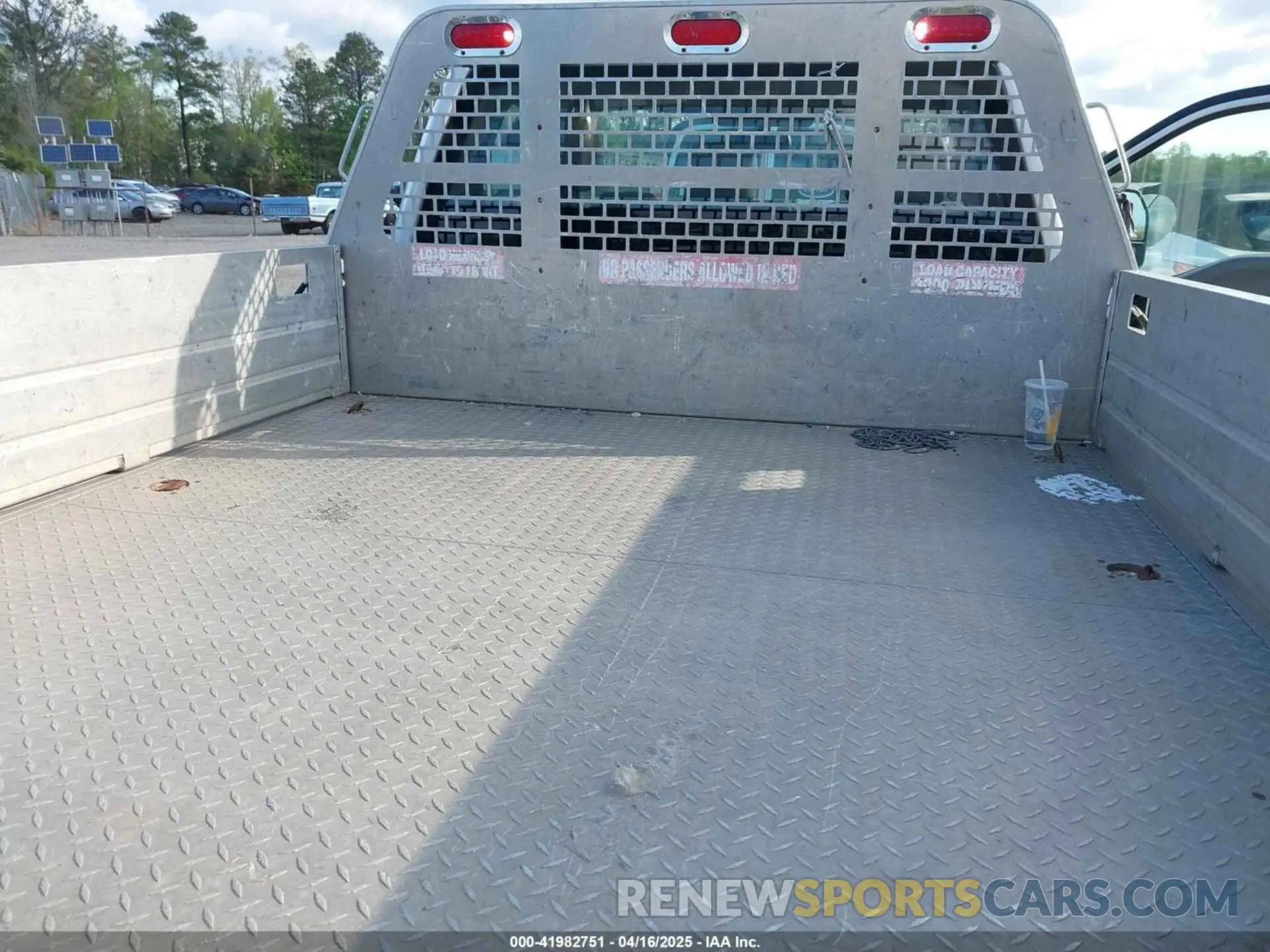 8 Photograph of a damaged car 1FDBF2A69KED43087 FORD F-250 2019
