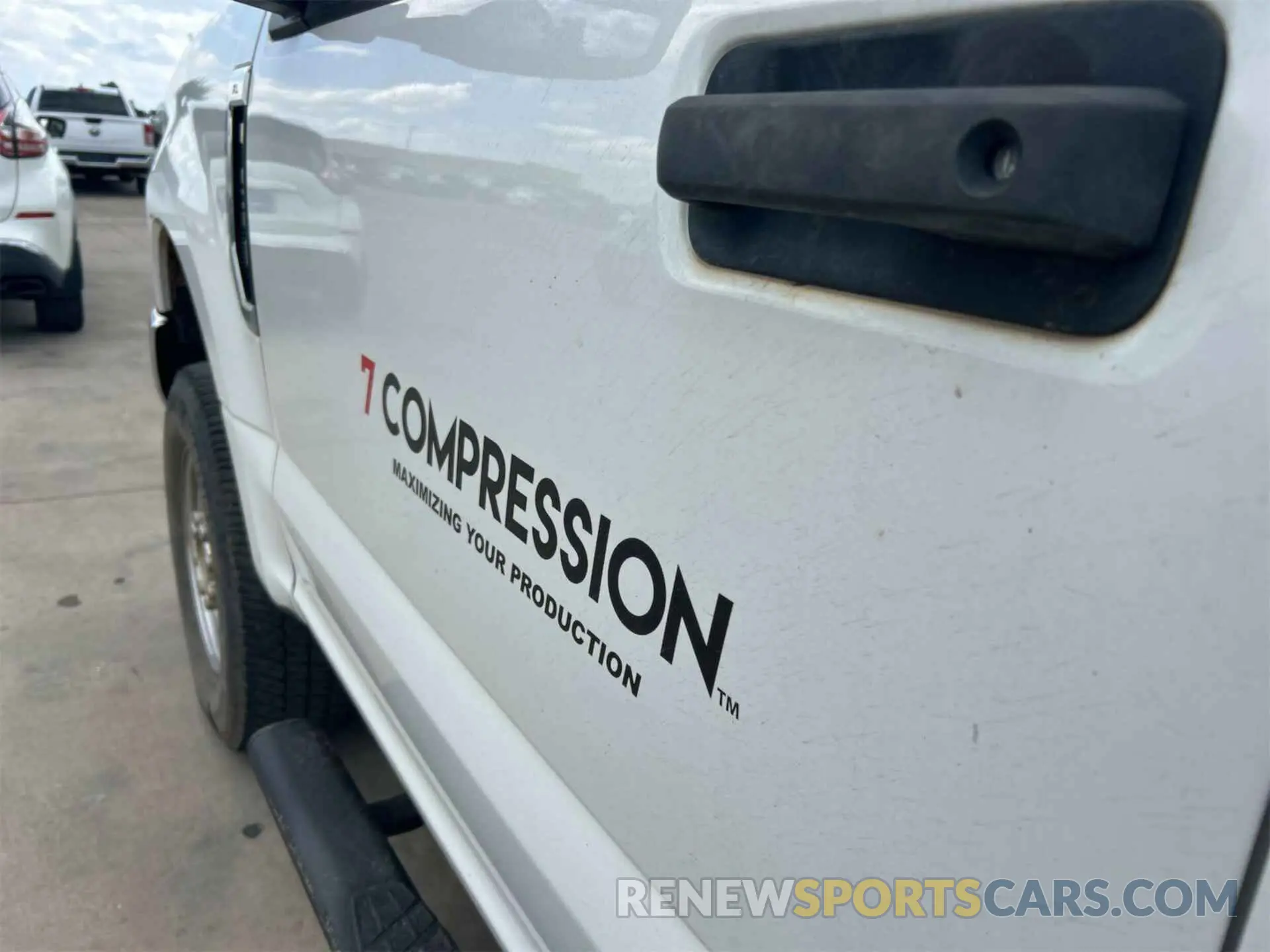2 Photograph of a damaged car 1FDBF2B61KEF90179 FORD F-250 2019