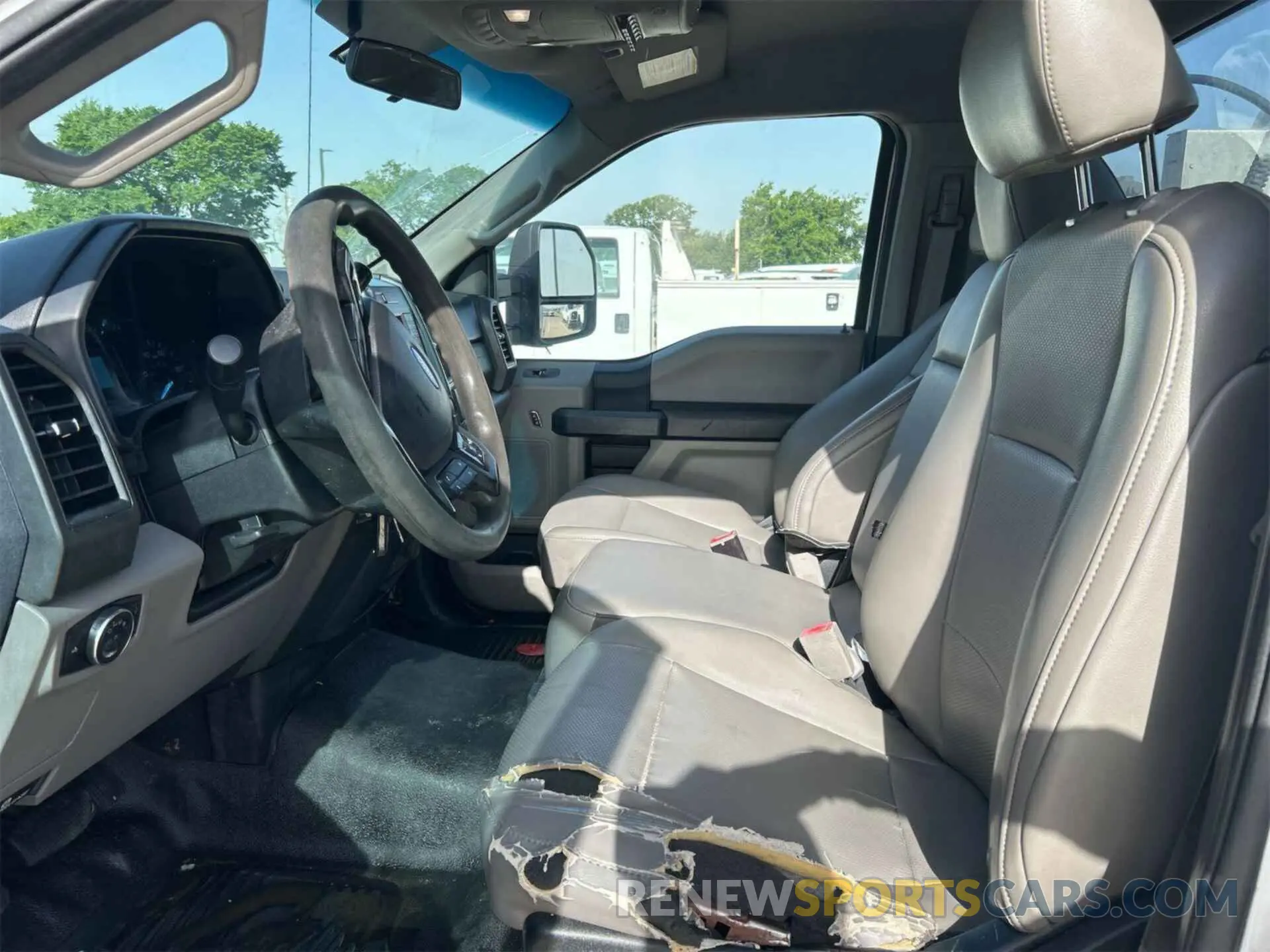 20 Photograph of a damaged car 1FDBF2B61KEF90179 FORD F-250 2019