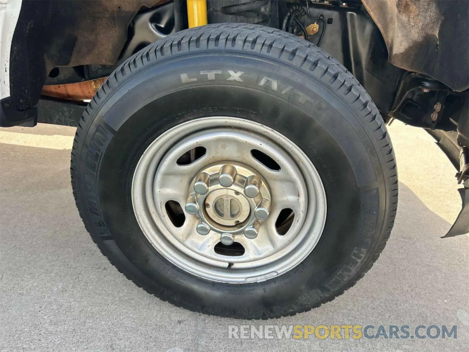 24 Photograph of a damaged car 1FDBF2B61KEF90179 FORD F-250 2019