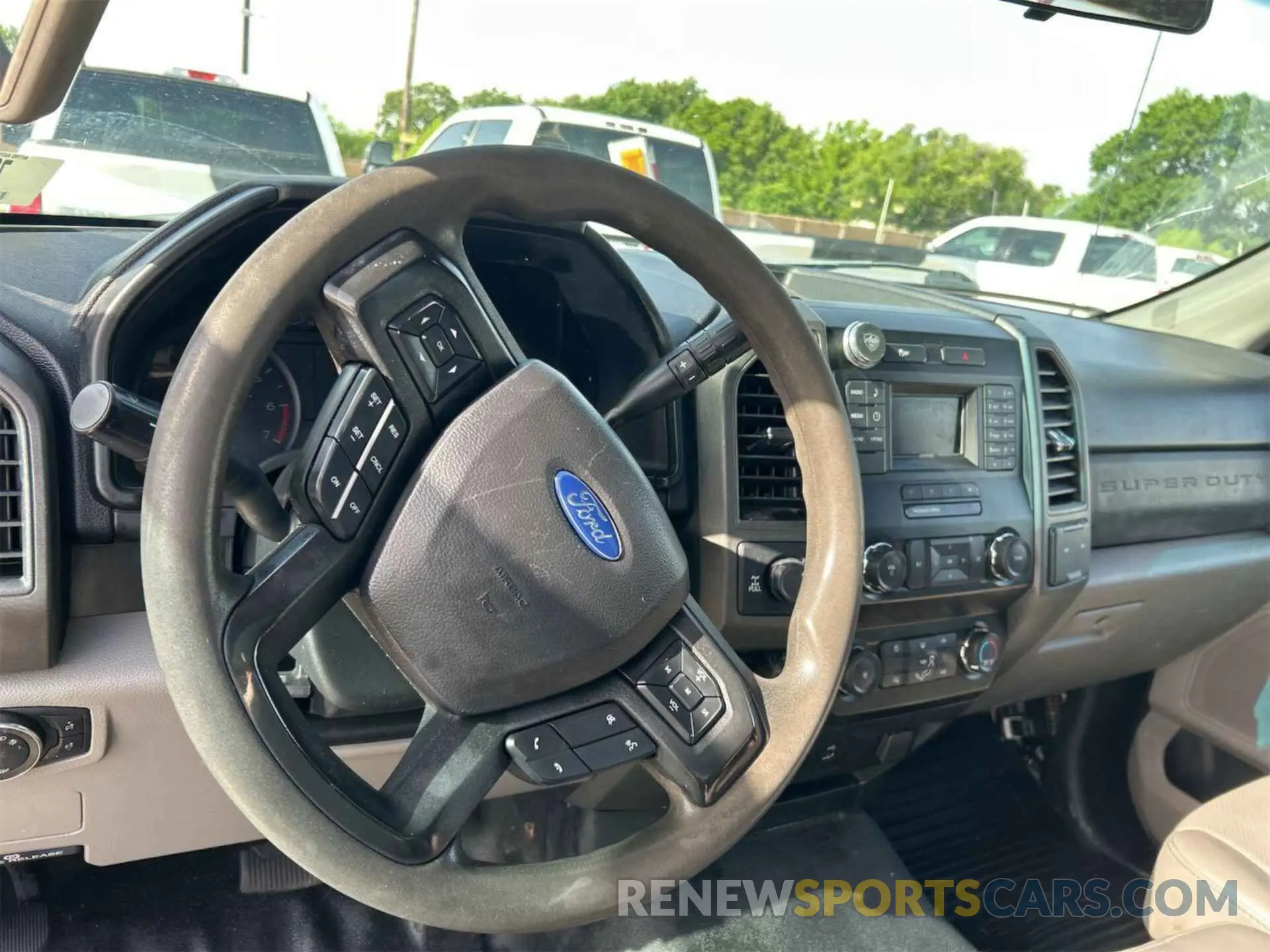 28 Photograph of a damaged car 1FDBF2B61KEF90179 FORD F-250 2019