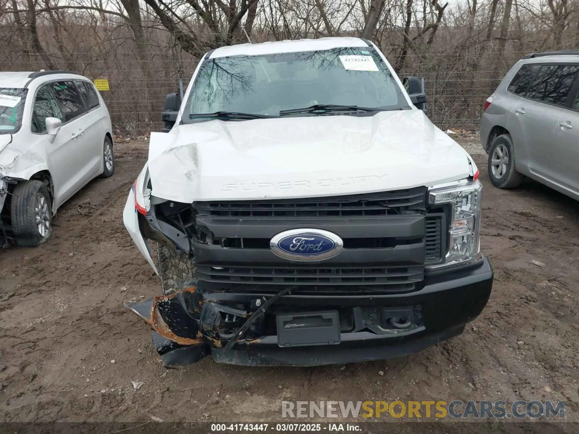 12 Photograph of a damaged car 1FT7W2A64KEE46444 FORD F-250 2019