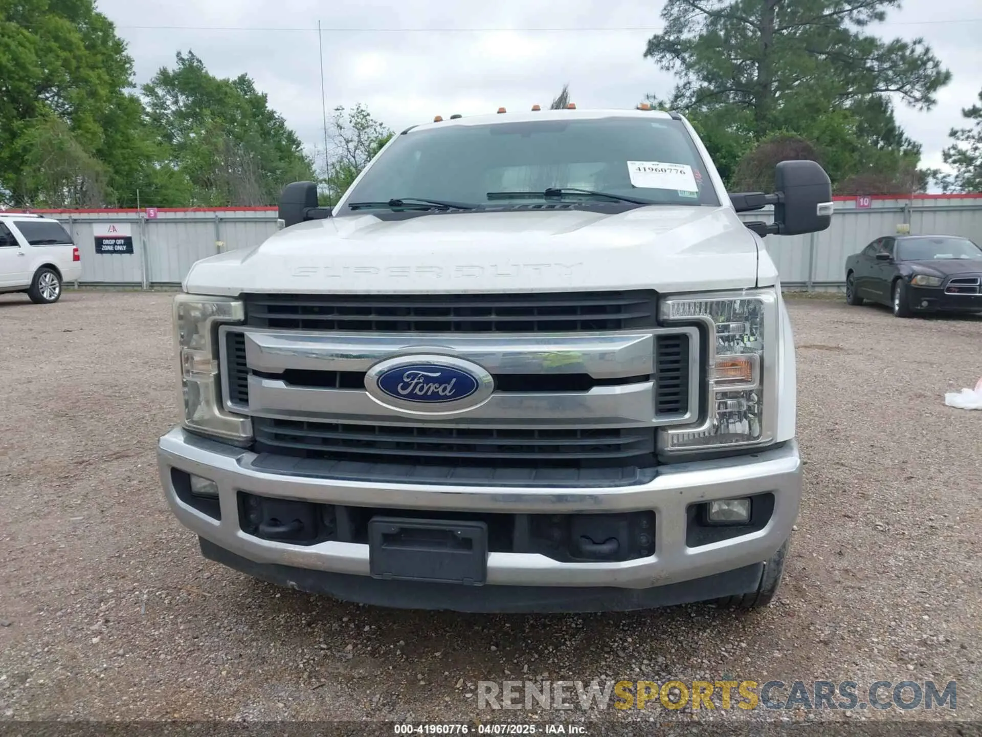 13 Photograph of a damaged car 1FT7W2A67KEC28577 FORD F-250 2019