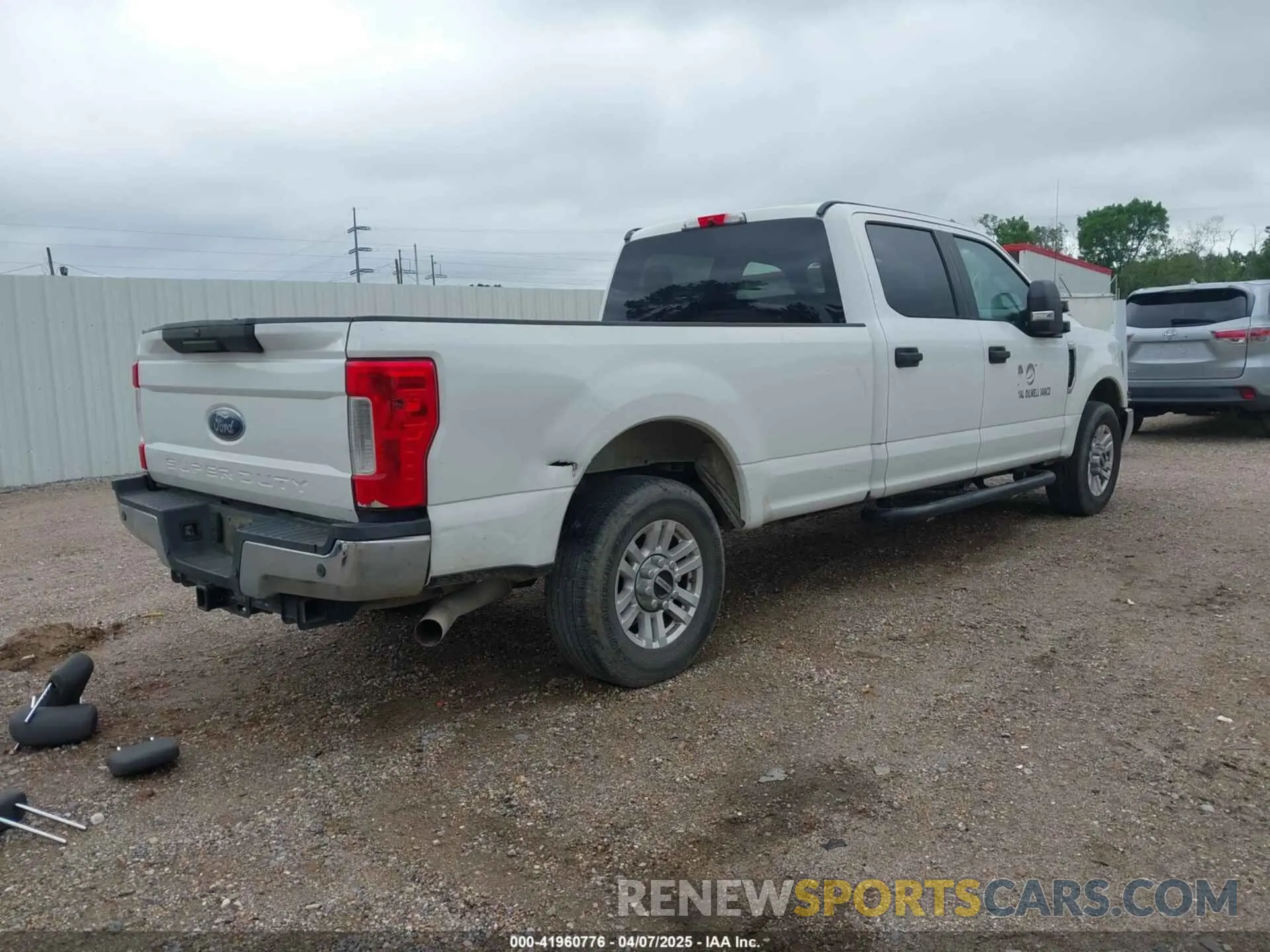 4 Photograph of a damaged car 1FT7W2A67KEC28577 FORD F-250 2019