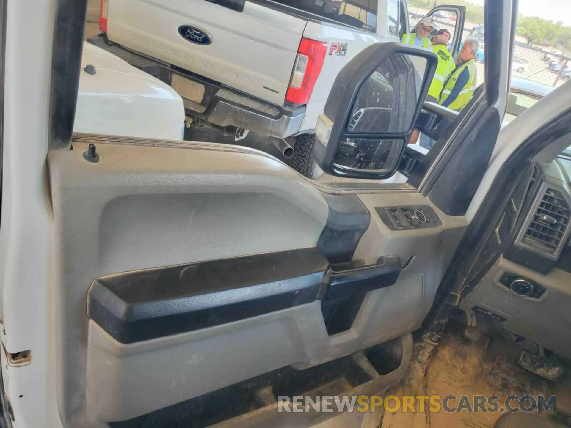 9 Photograph of a damaged car 1FT7W2A6XKEE58730 FORD F-250 2019