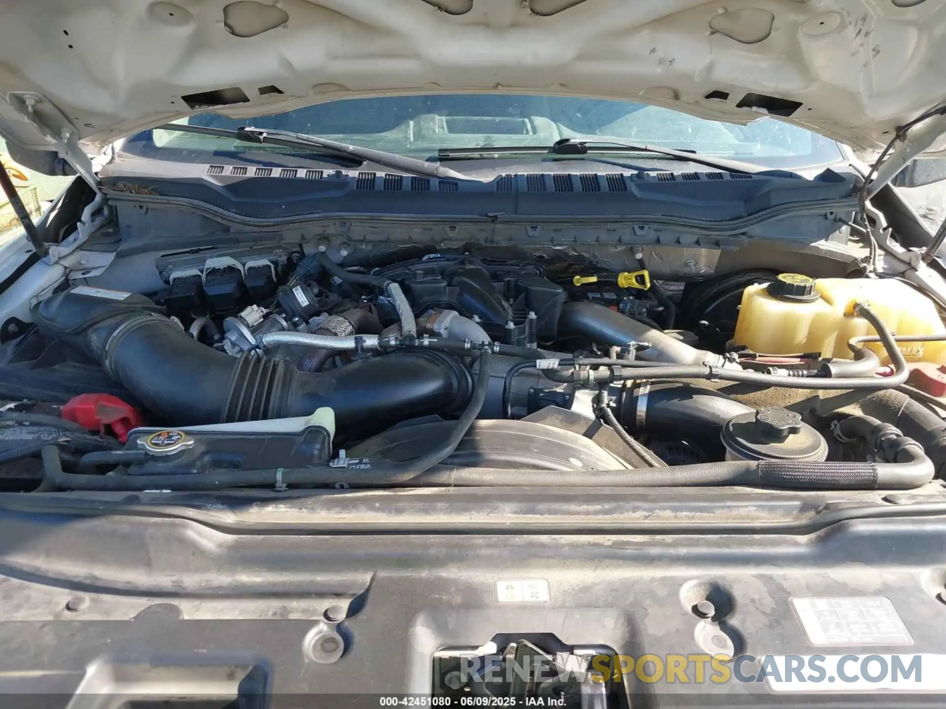 10 Photograph of a damaged car 1FT7W2AT1KEG30861 FORD F-250 2019