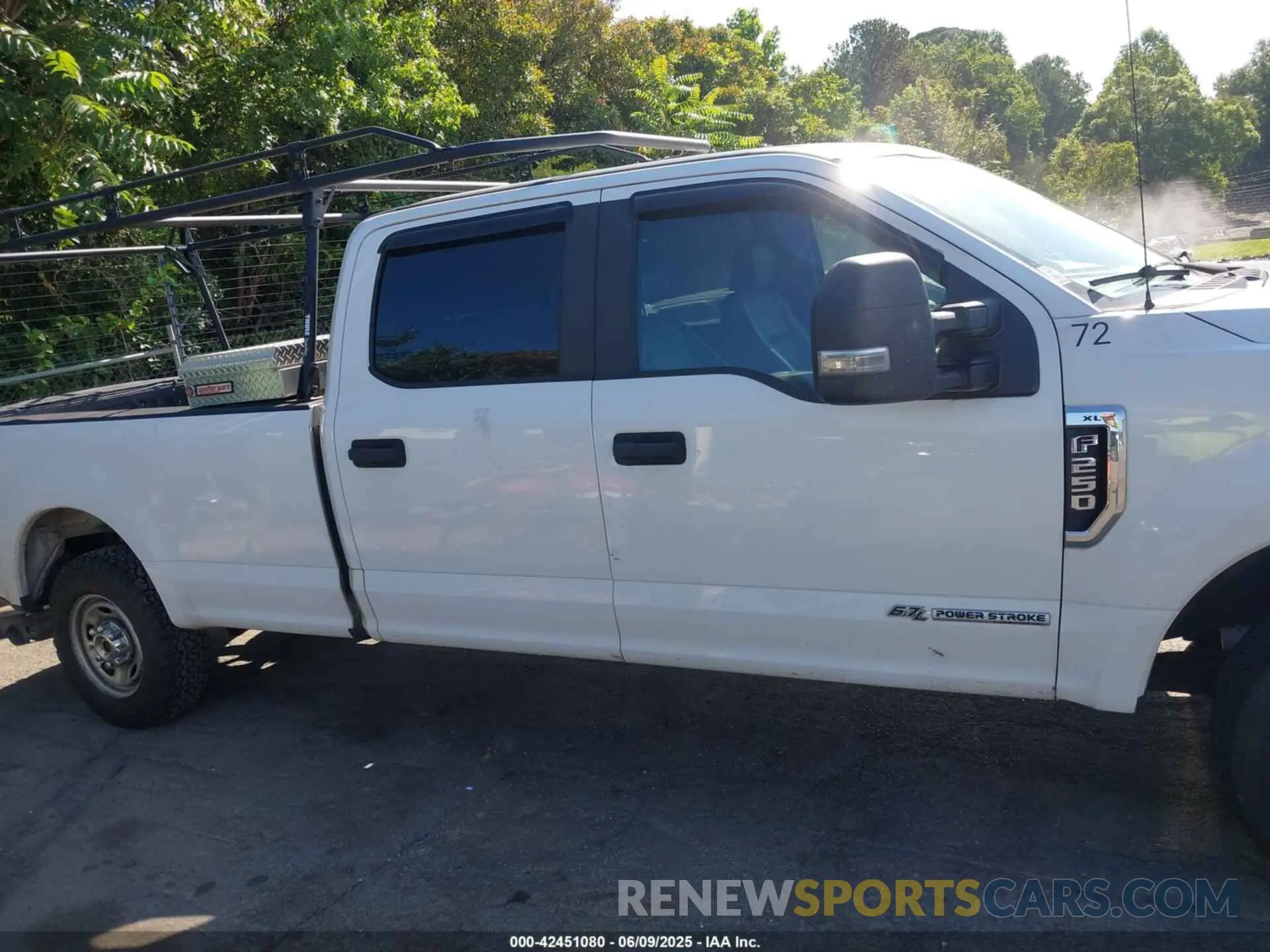 13 Photograph of a damaged car 1FT7W2AT1KEG30861 FORD F-250 2019