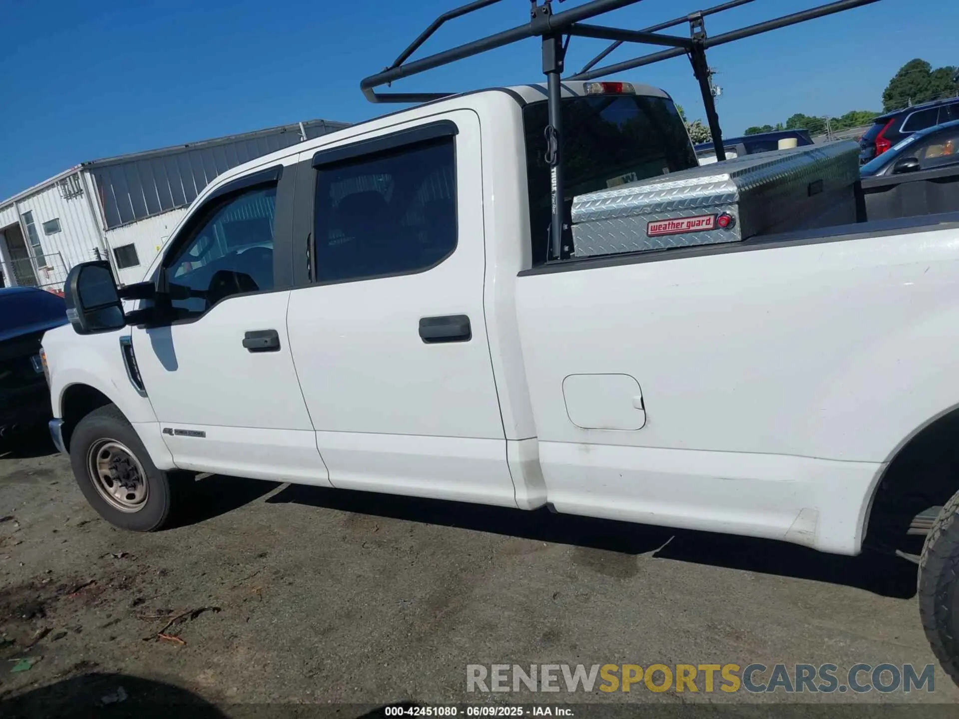 14 Photograph of a damaged car 1FT7W2AT1KEG30861 FORD F-250 2019