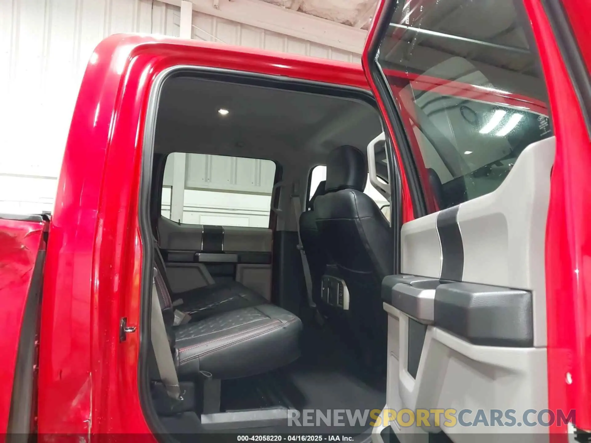 8 Photograph of a damaged car 1FT7W2B60KEC00831 FORD F-250 2019