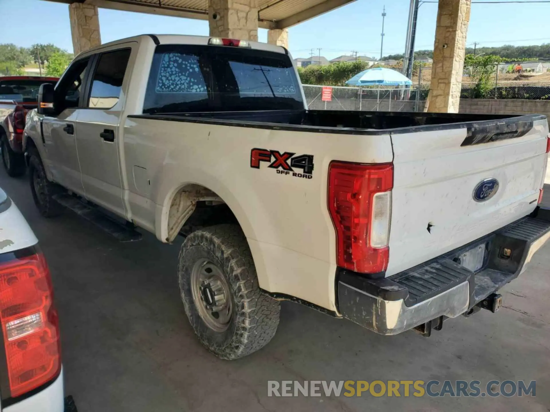 5 Photograph of a damaged car 1FT7W2B60KED86533 FORD F-250 2019