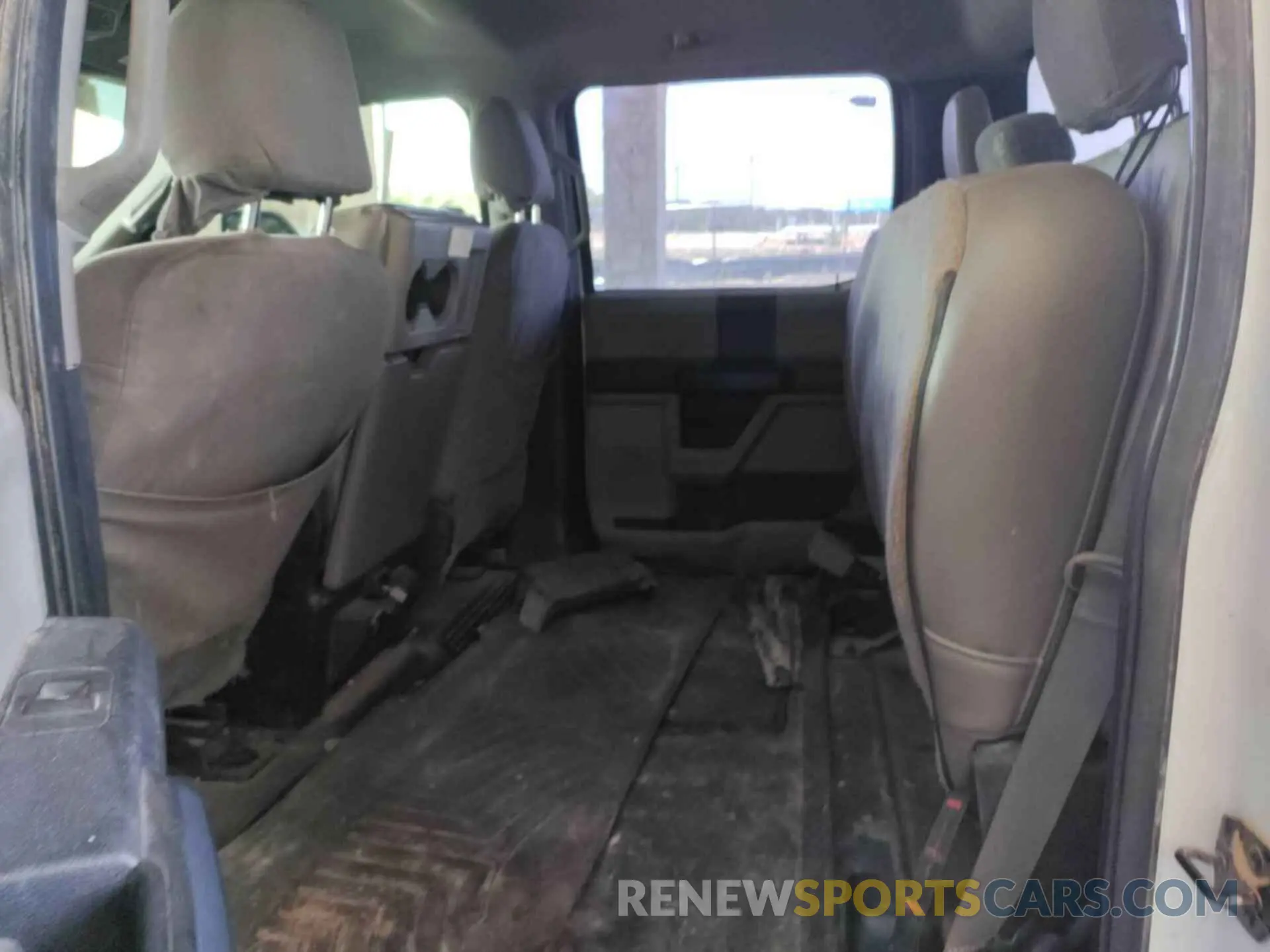18 Photograph of a damaged car 1FT7W2B60KED86550 FORD F-250 2019