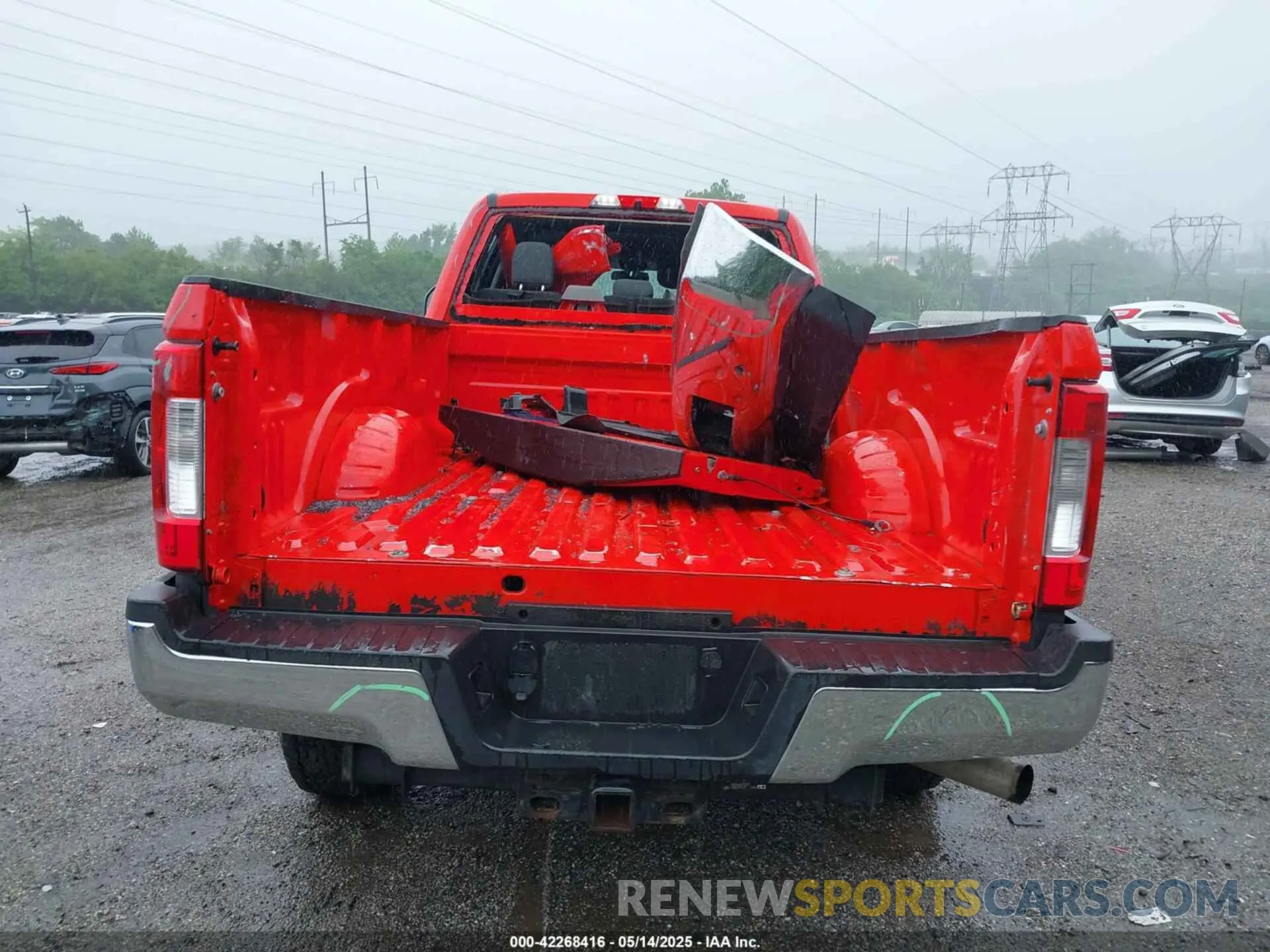 17 Photograph of a damaged car 1FT7W2B60KEE75177 FORD F-250 2019