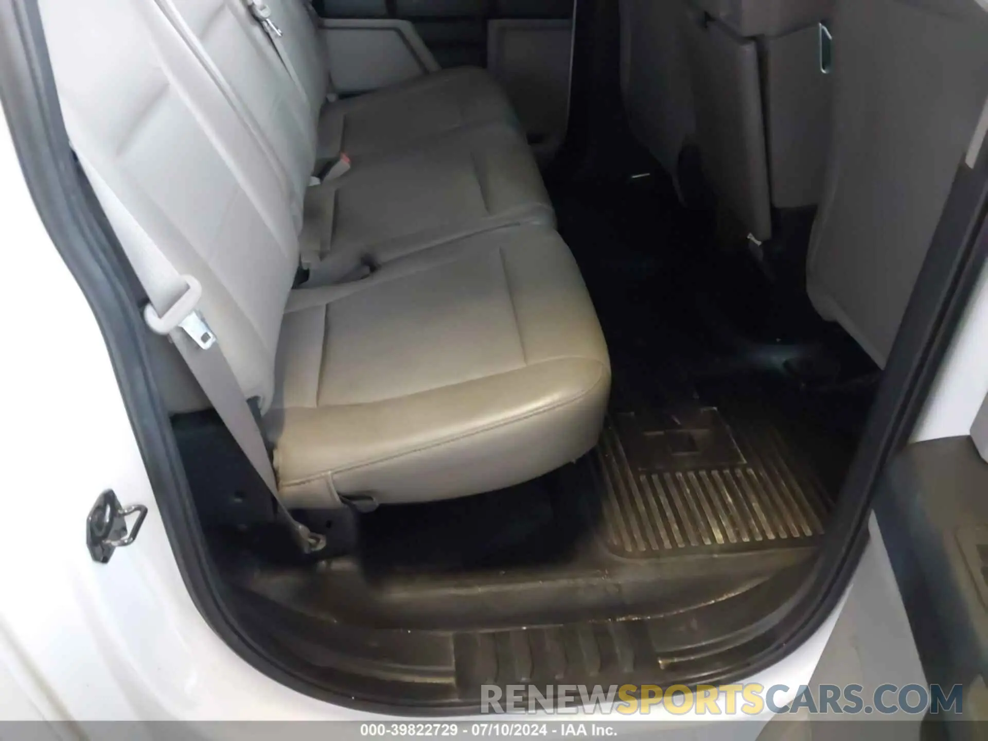 8 Photograph of a damaged car 1FT7W2B60KEF58902 FORD F-250 2019