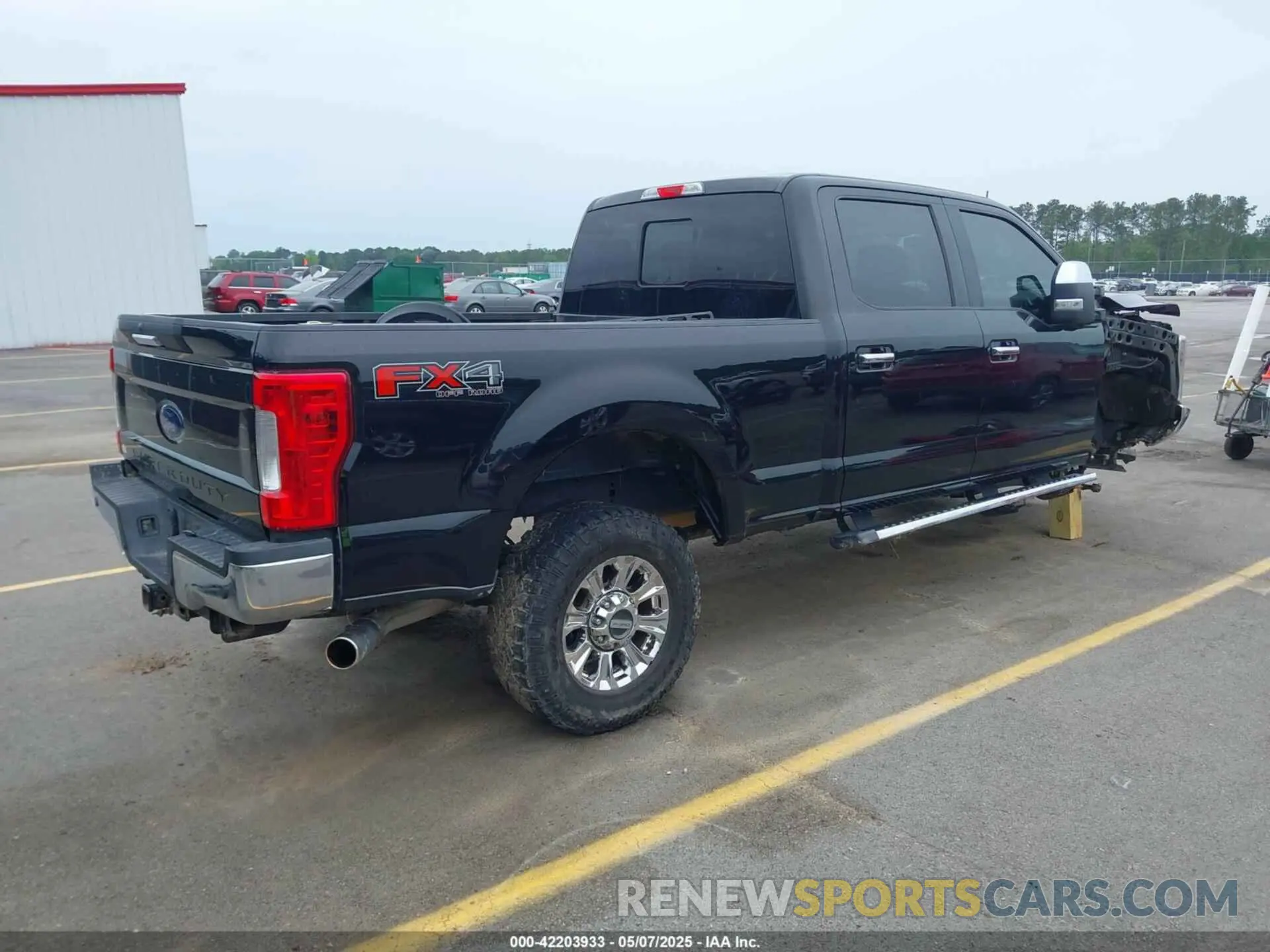 4 Photograph of a damaged car 1FT7W2B60KEG82555 FORD F-250 2019