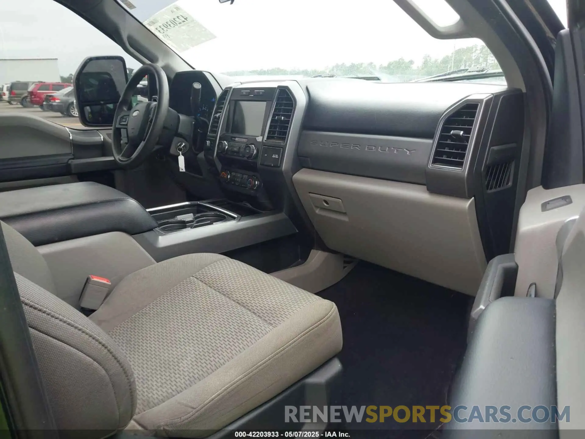 5 Photograph of a damaged car 1FT7W2B60KEG82555 FORD F-250 2019