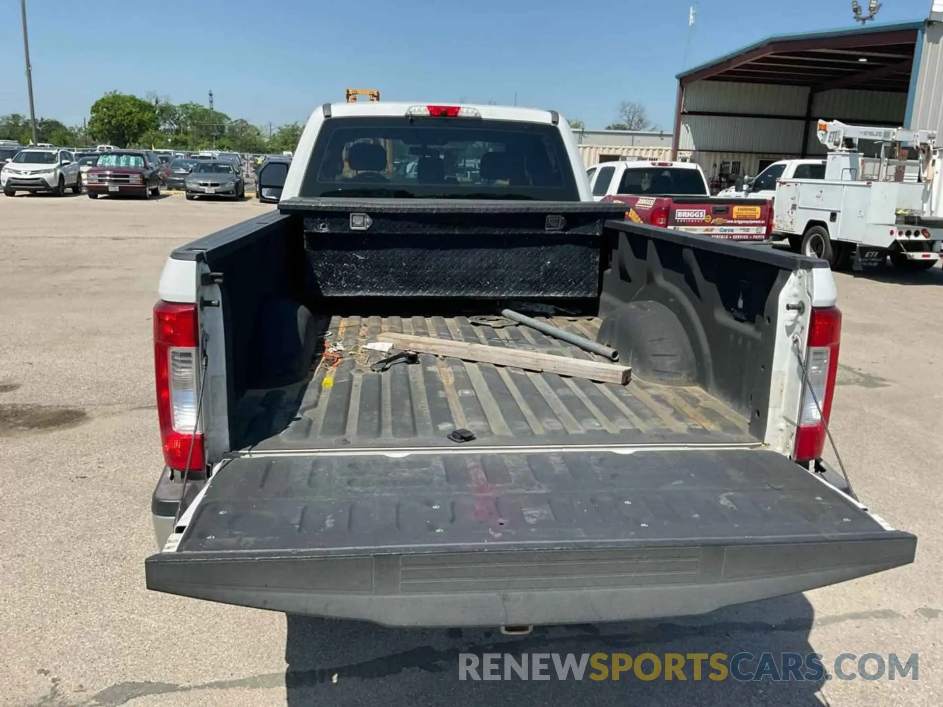 16 Photograph of a damaged car 1FT7W2B62KED13759 FORD F-250 2019