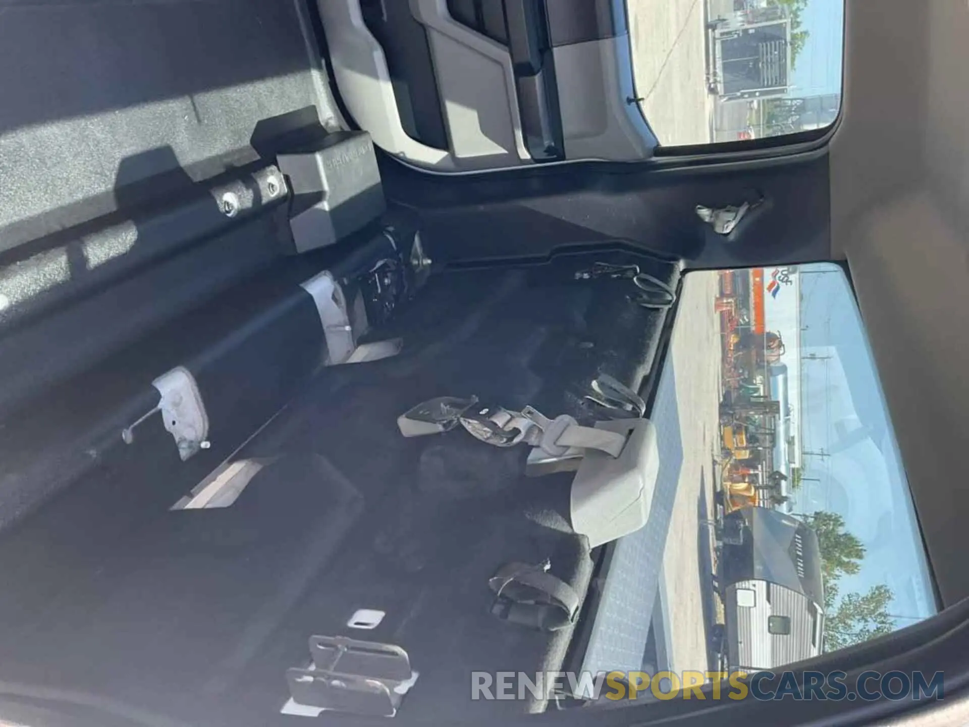 18 Photograph of a damaged car 1FT7W2B62KED13759 FORD F-250 2019